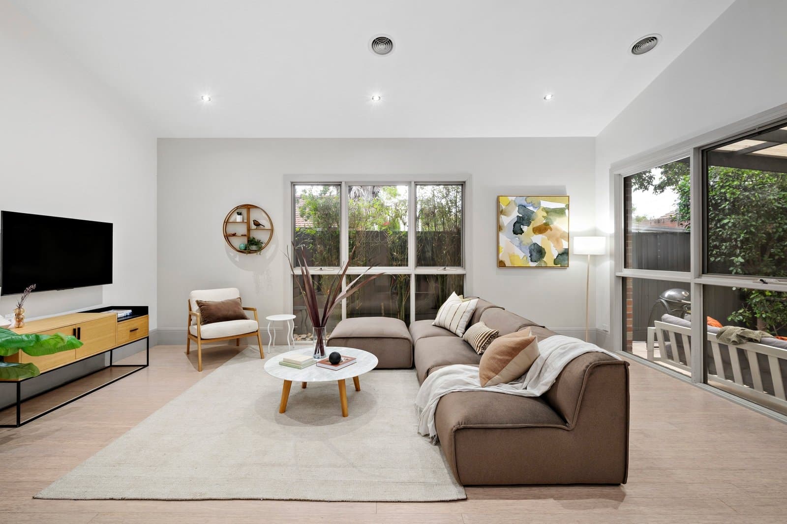 24 Rothesay Avenue, Elwood - Thumbnail 3