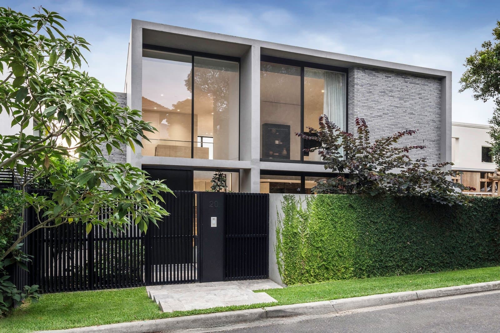 20 Cloverdale Avenue, Toorak - Image 1