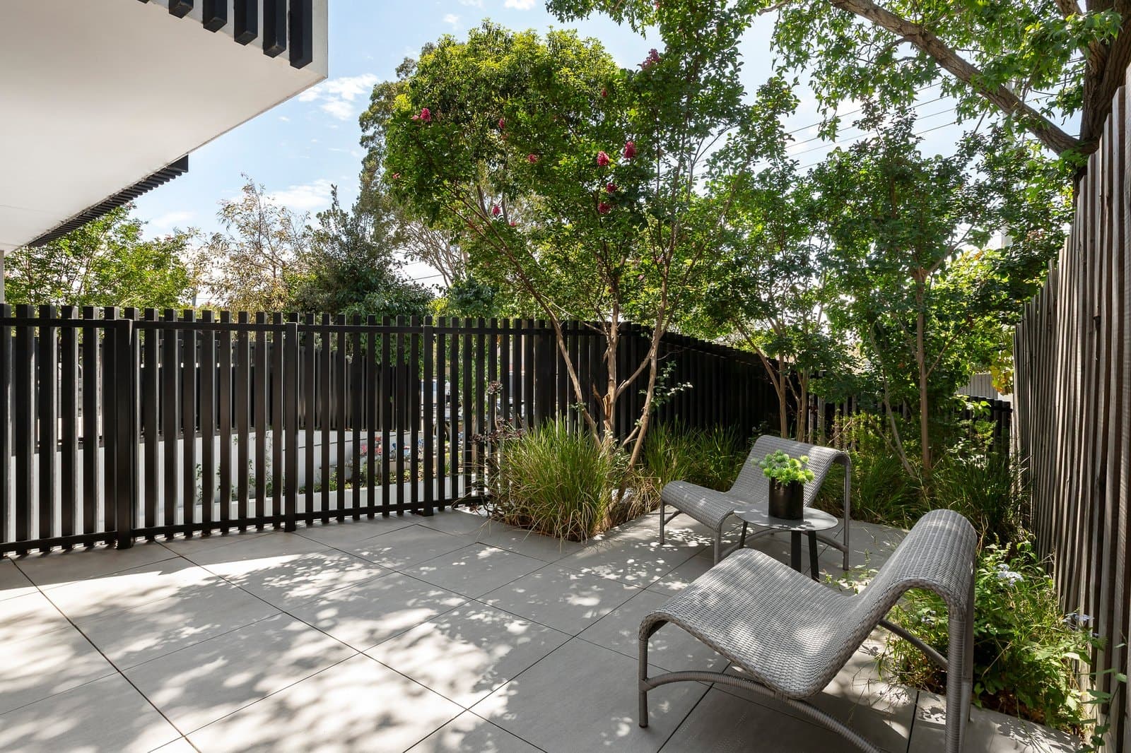 2/1528 Malvern Road, Glen Iris - Thumbnail 2