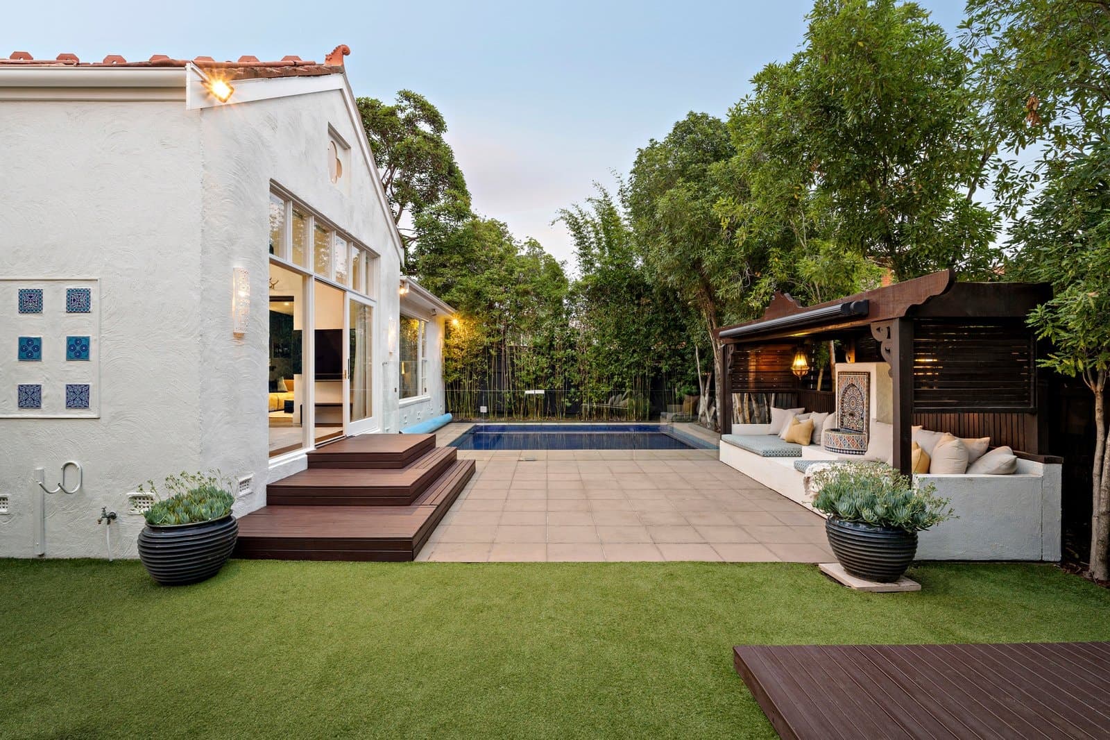 8 Nyora Grove, Caulfield North - Thumbnail 3