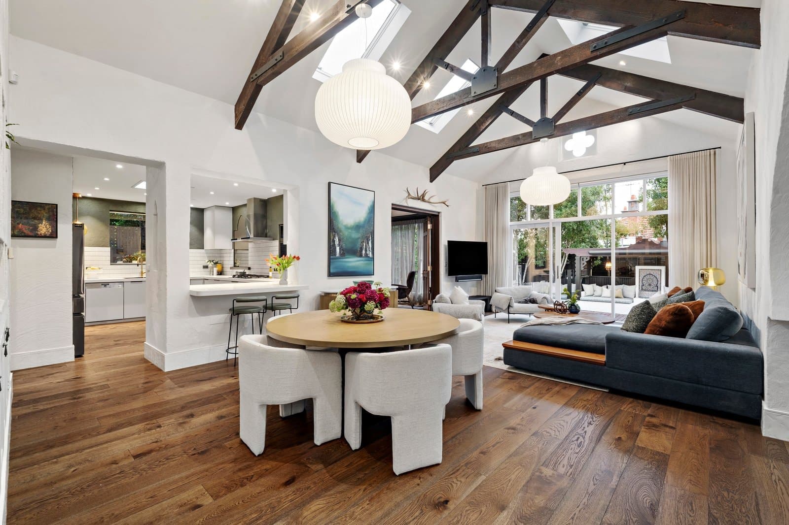 8 Nyora Grove, Caulfield North - Thumbnail 6