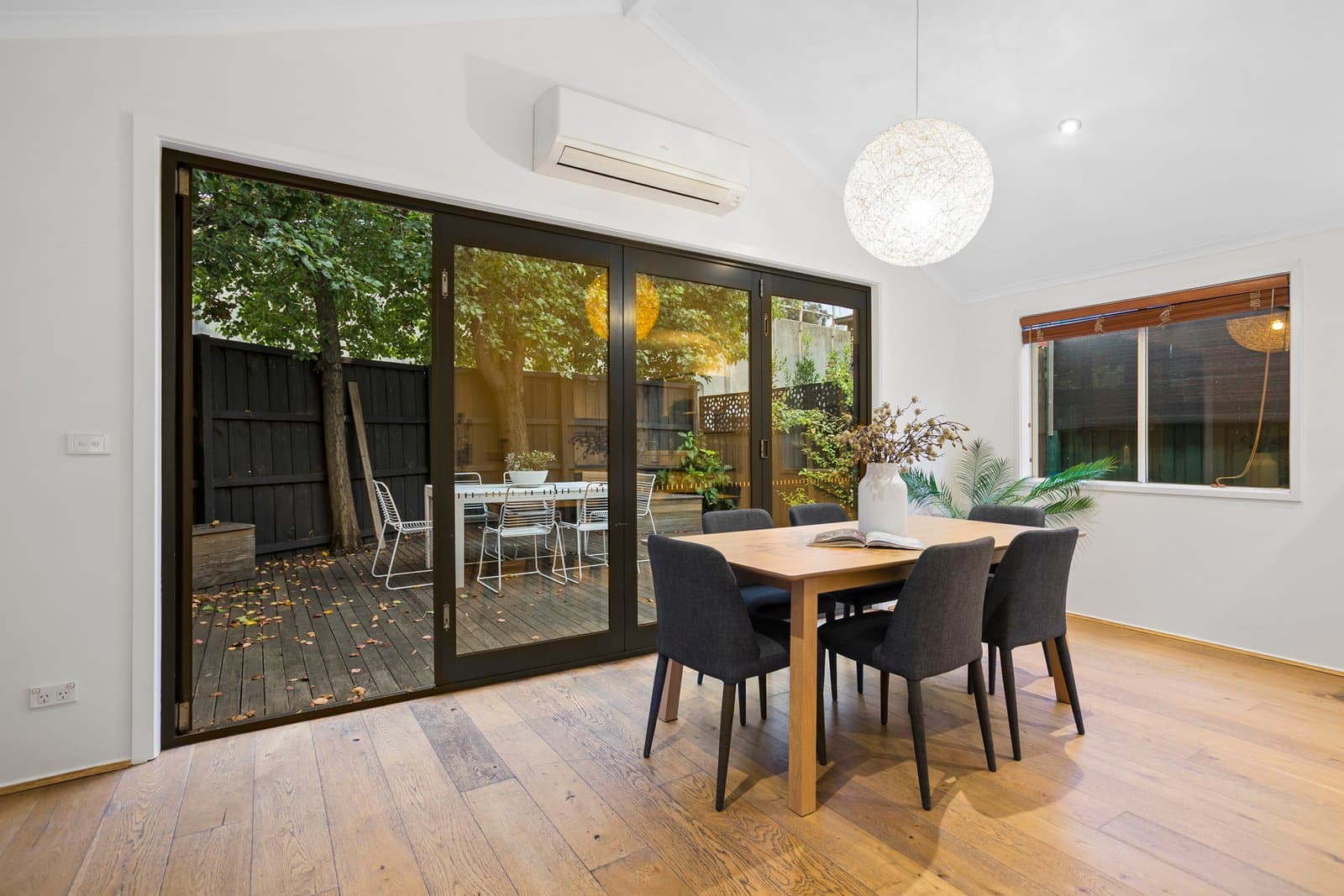 1 Woods Street, Yarraville, Yarraville - Thumbnail 5