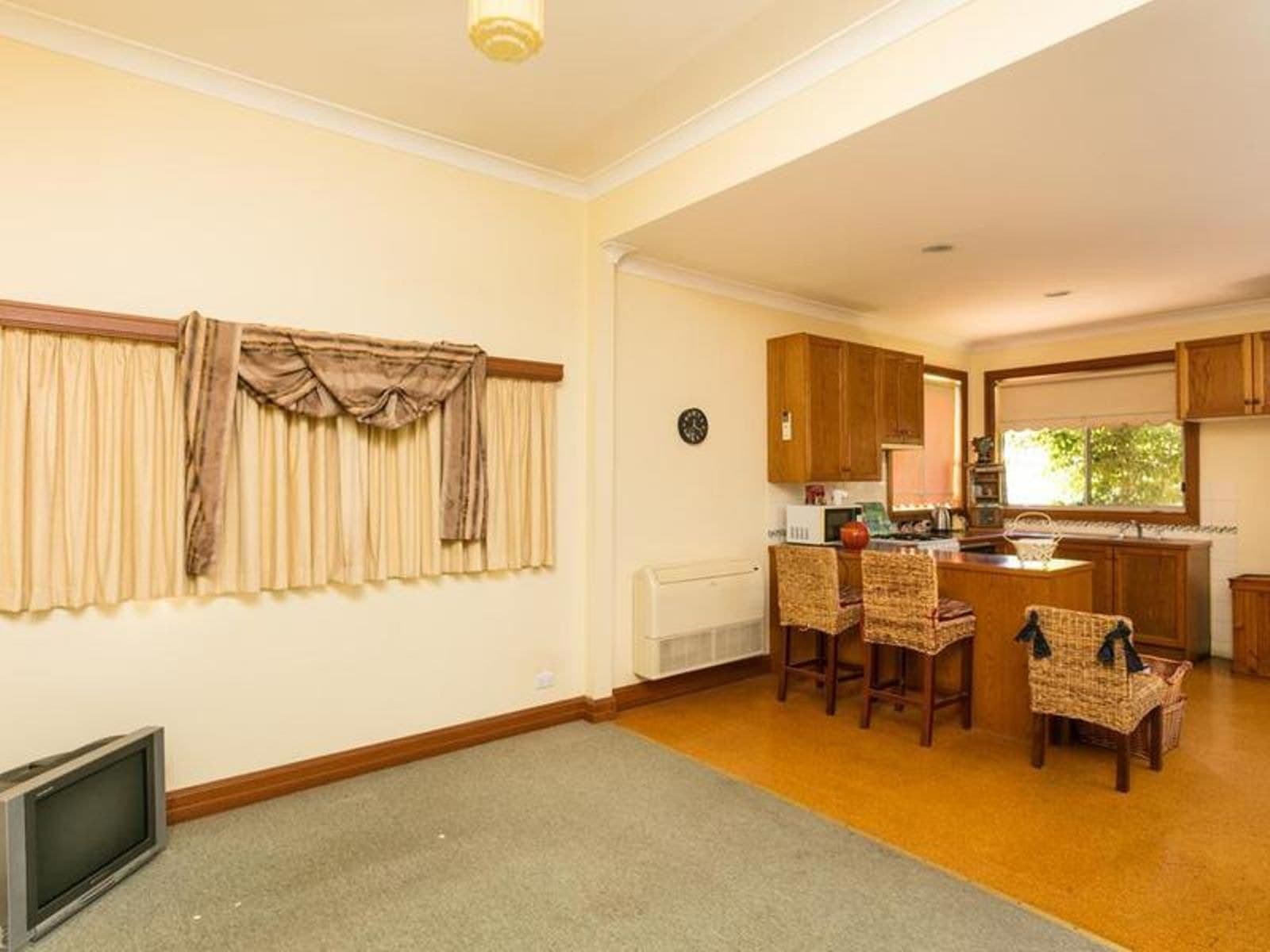 2 Cedar Avenue, Mildura - Thumbnail 4