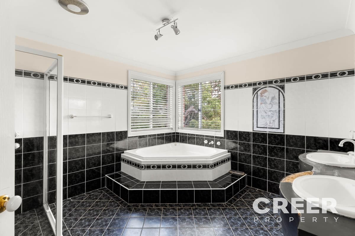 49 Patricia Avenue, Charlestown, Charlestown - Thumbnail 4