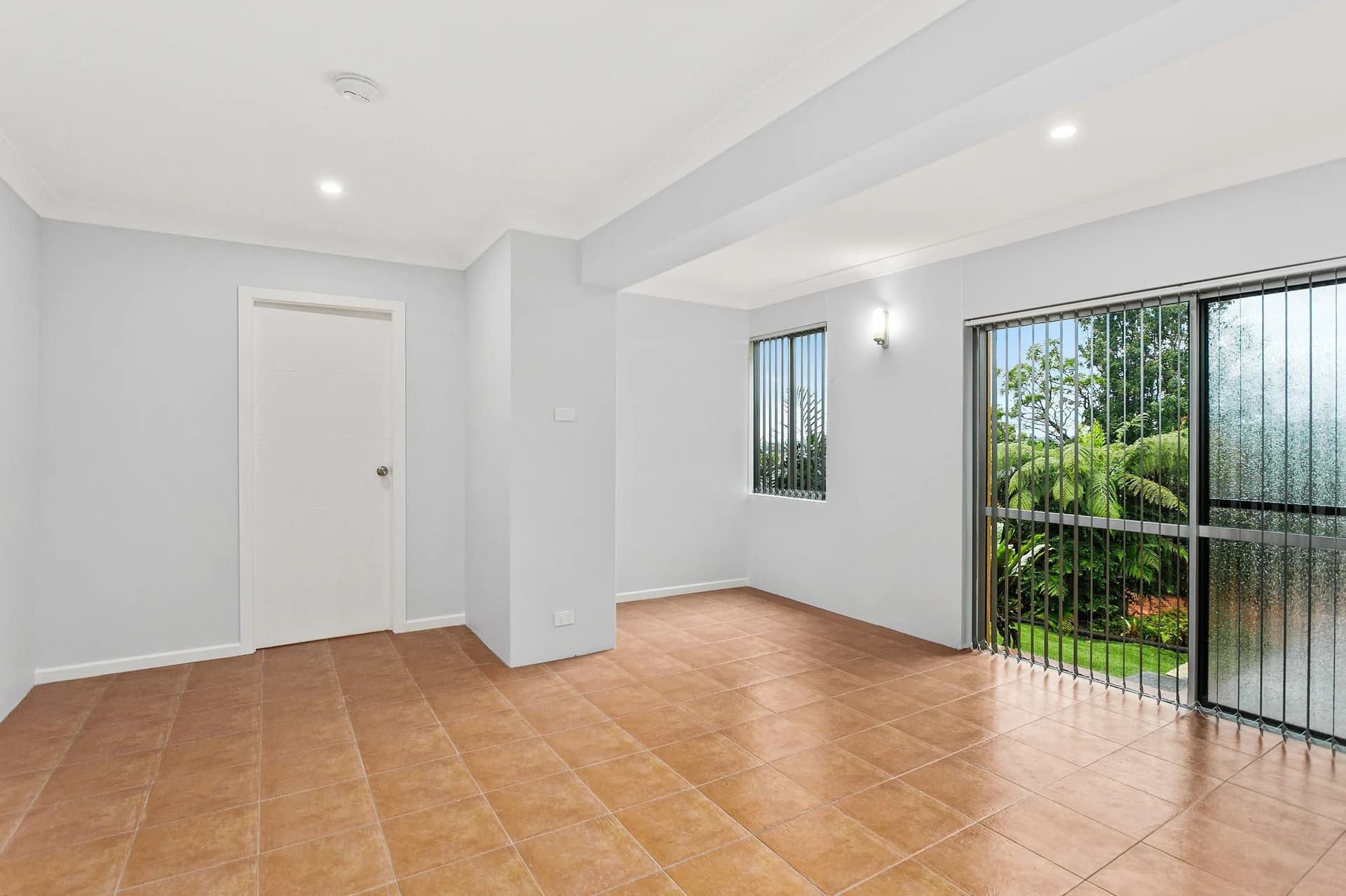 23 Matthews Drive, MOUNT WARRIGAL NSW 2528, Mount Warrigal - Thumbnail 2