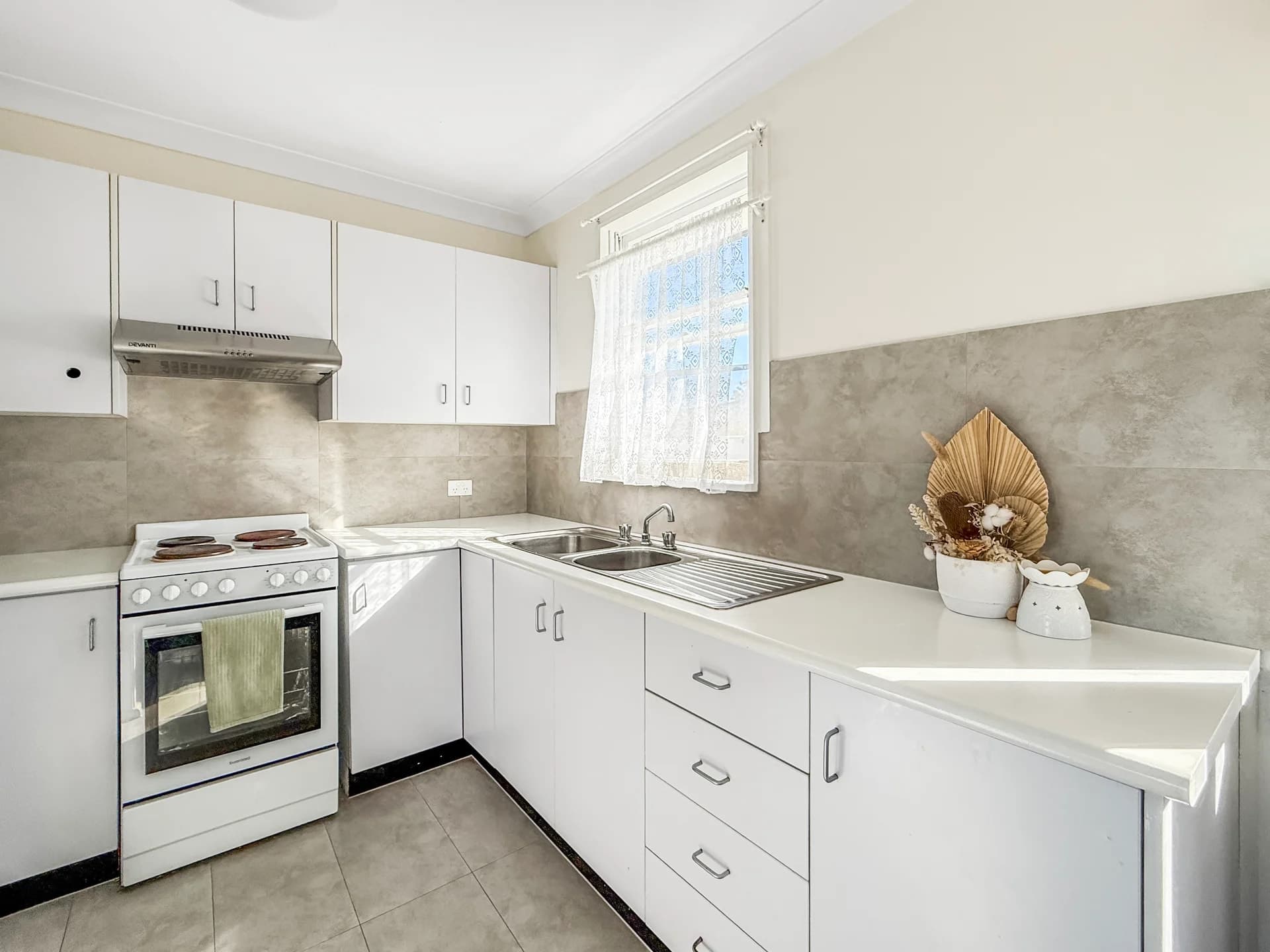 28 Hardwick Crescent, MOUNT WARRIGAL NSW 2528, Mount Warrigal - Thumbnail 8