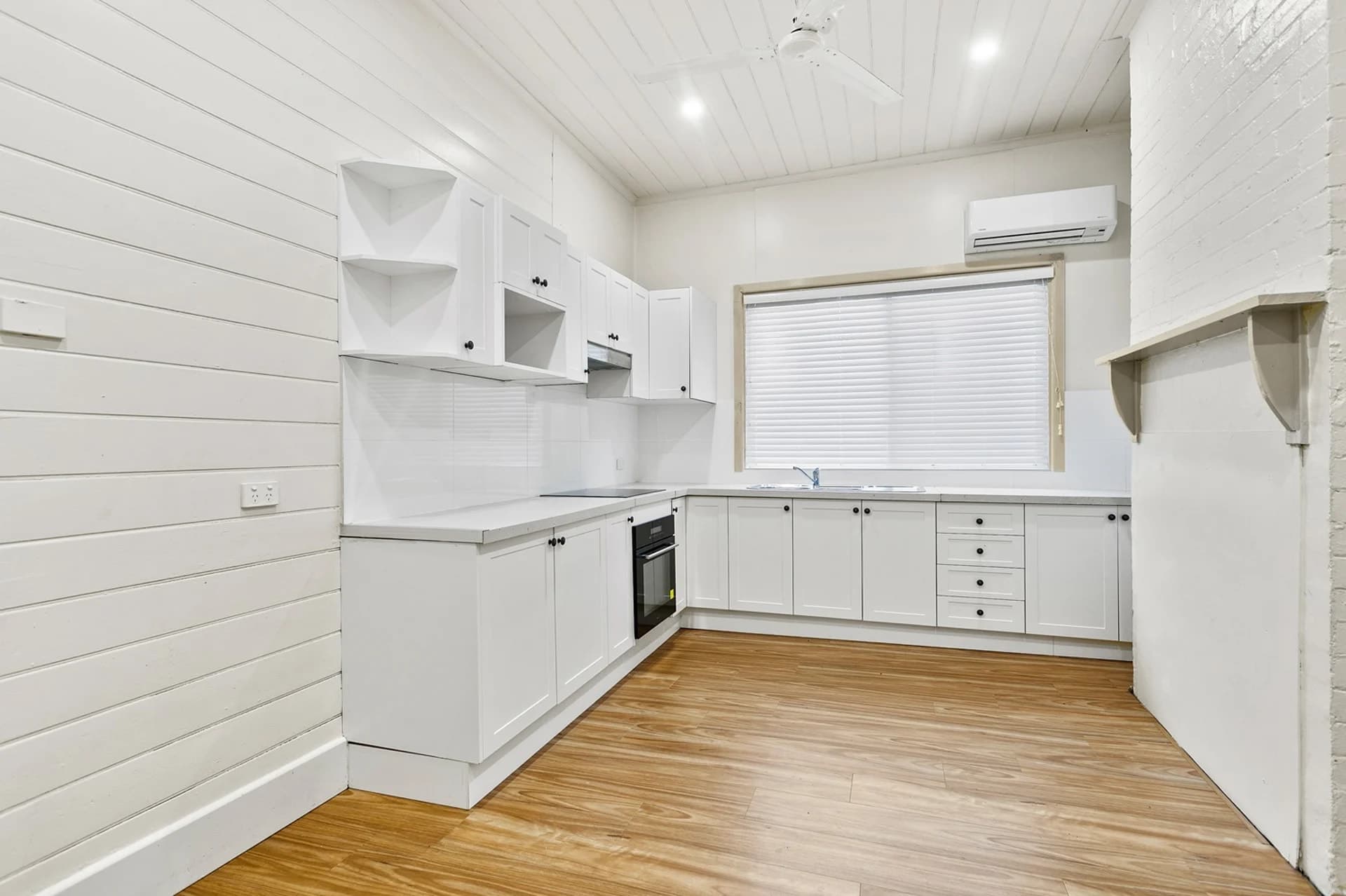 33 Bellambi Street, TARRAWANNA NSW 2518, Tarrawanna - Thumbnail 3