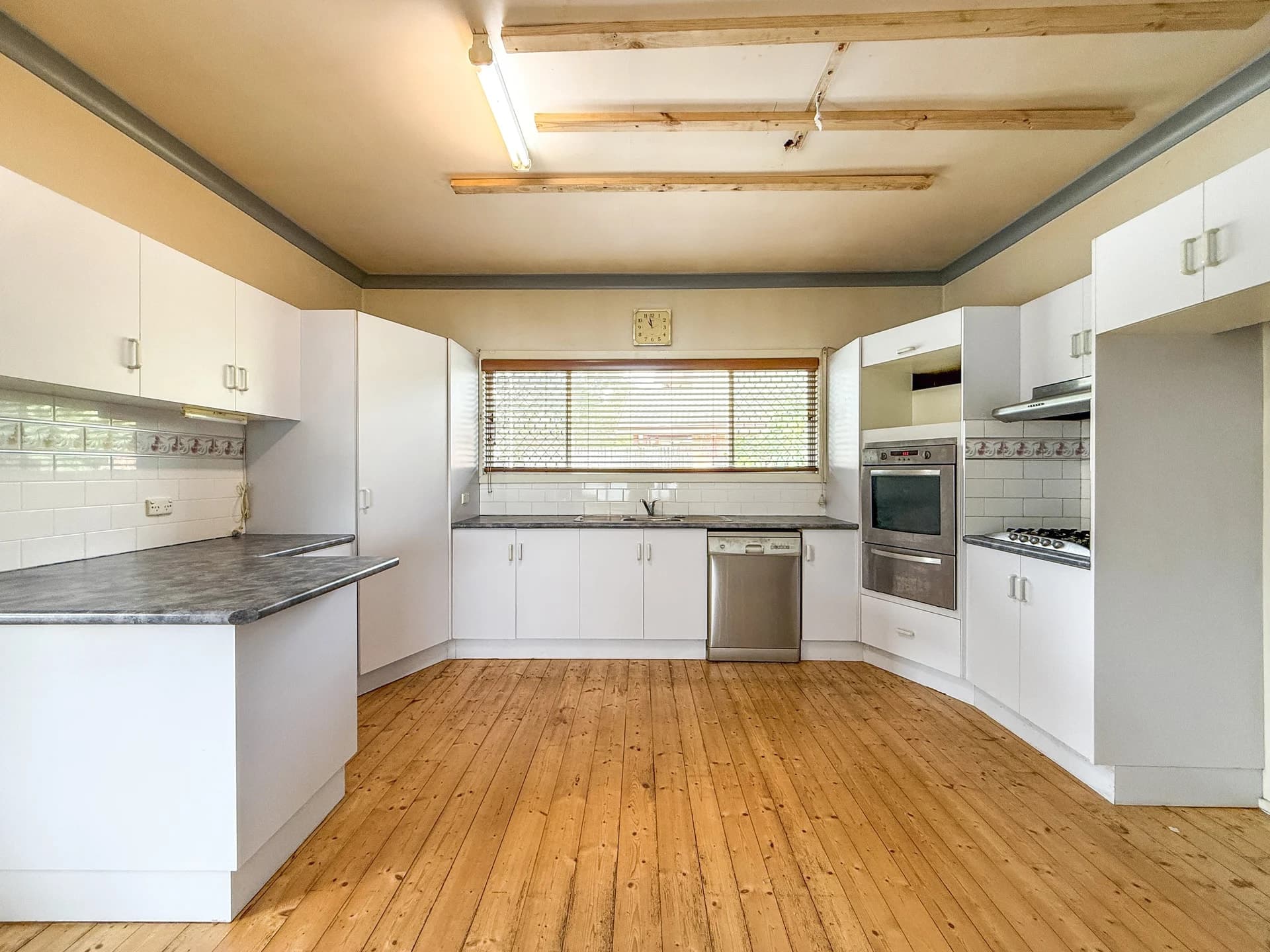 18 Albert Street, UNANDERRA NSW 2526, Unanderra - Image 1