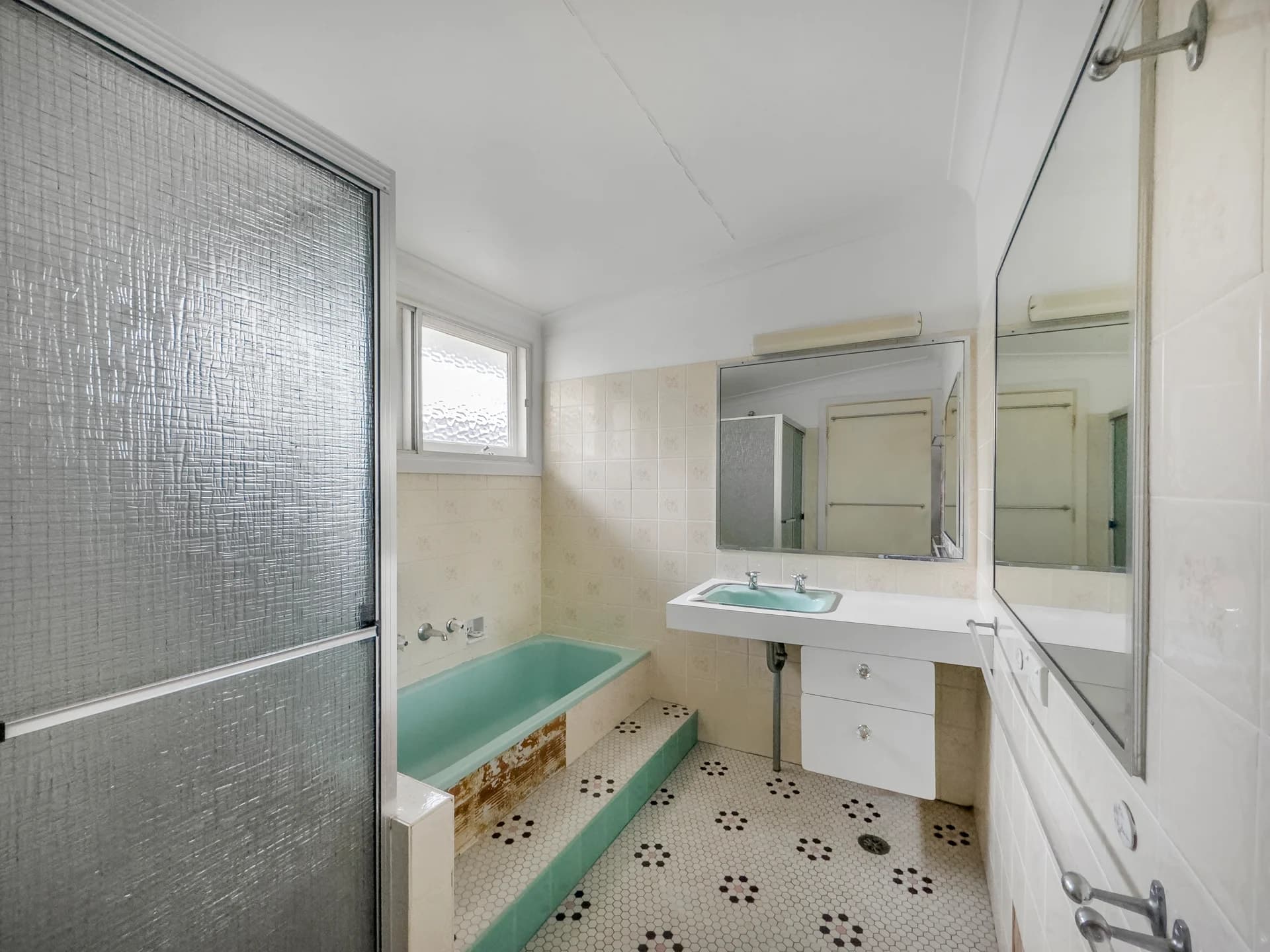 43 Rickard Road, UNANDERRA NSW 2526, Unanderra - Thumbnail 3
