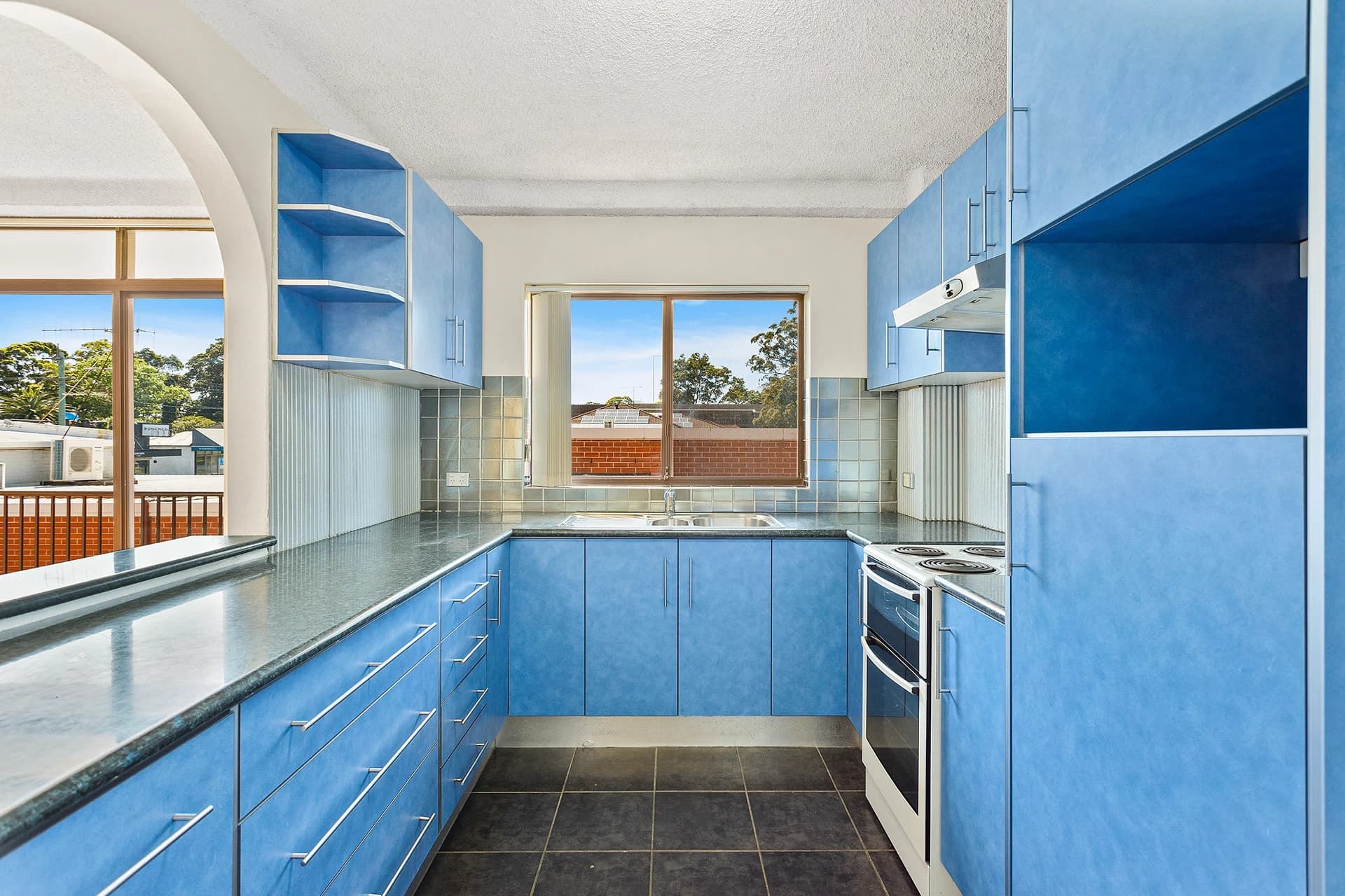 8/1 Mangerton Road, WOLLONGONG NSW 2500, Wollongong - Thumbnail 2