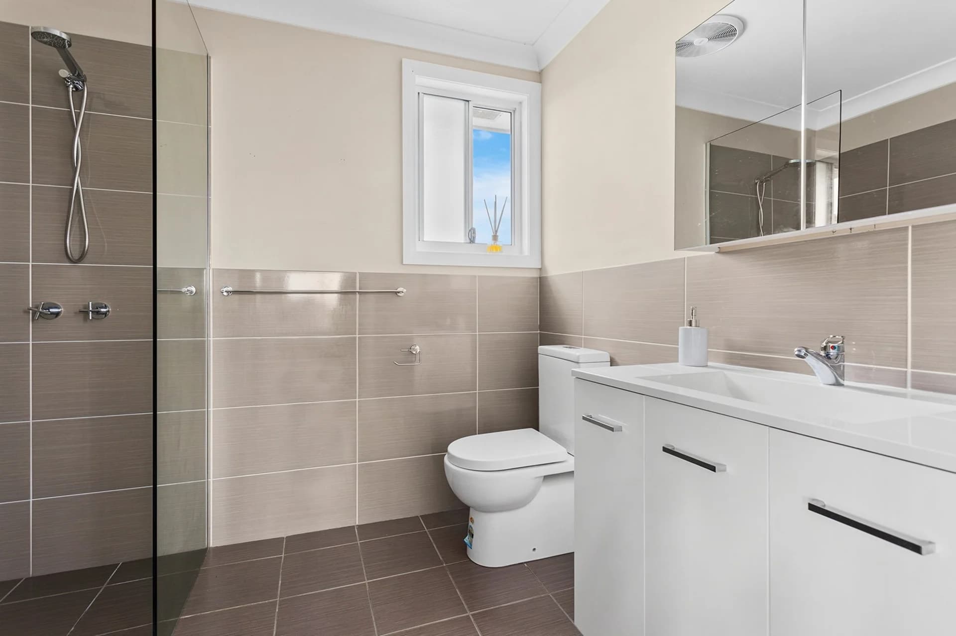 20 Avery Avenue, MOUNT WARRIGAL NSW 2528, Mount Warrigal - Thumbnail 5