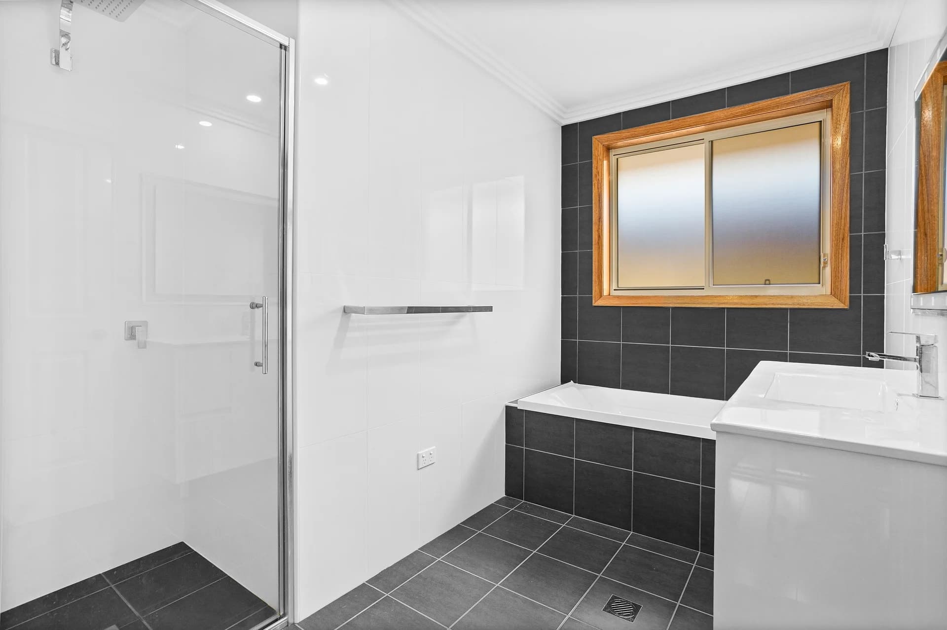 1/35 Albert Street, UNANDERRA NSW 2526, Unanderra - Thumbnail 5
