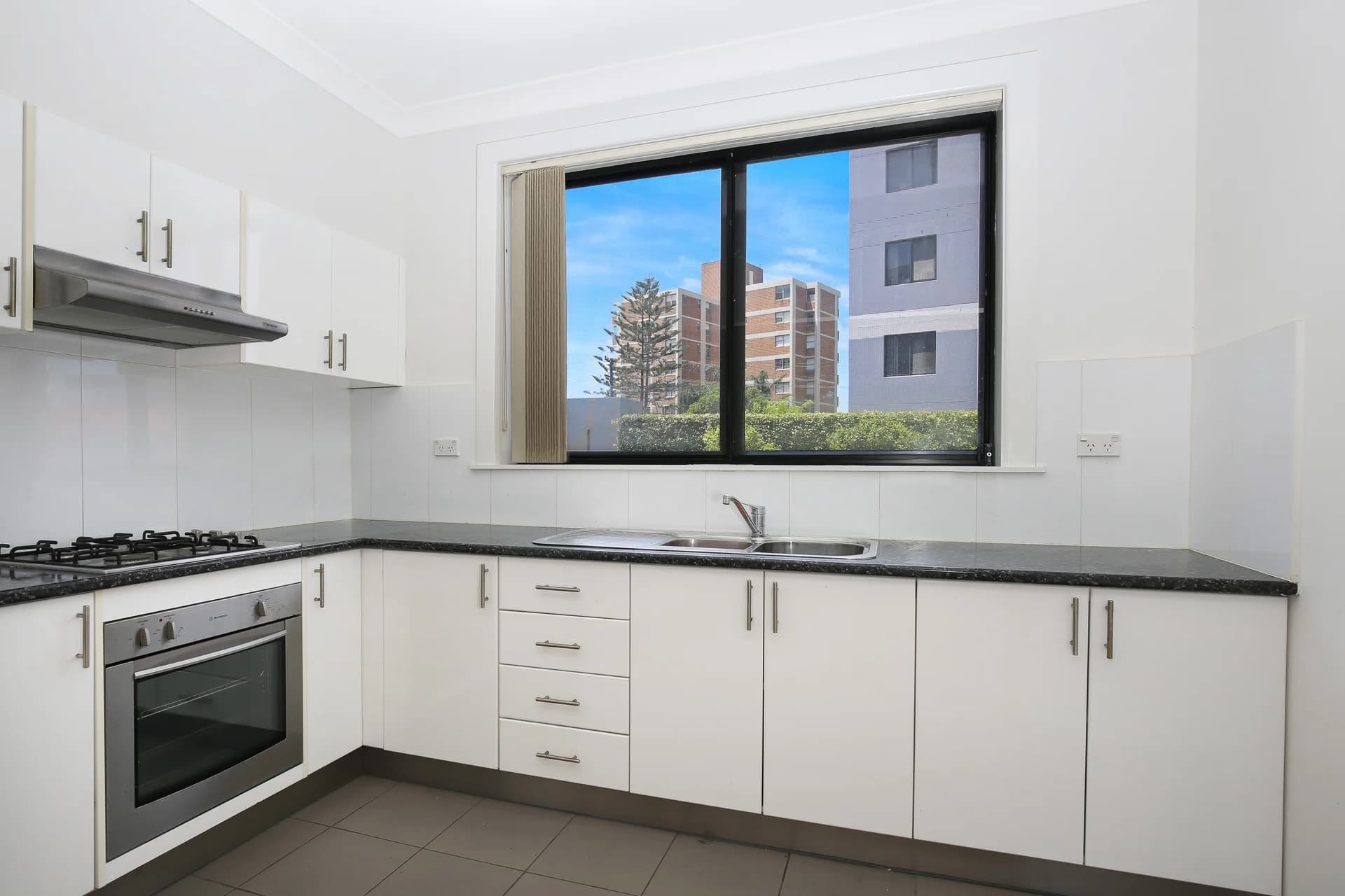 9/24 Market Street, WOLLONGONG NSW 2500, Wollongong - Thumbnail 2