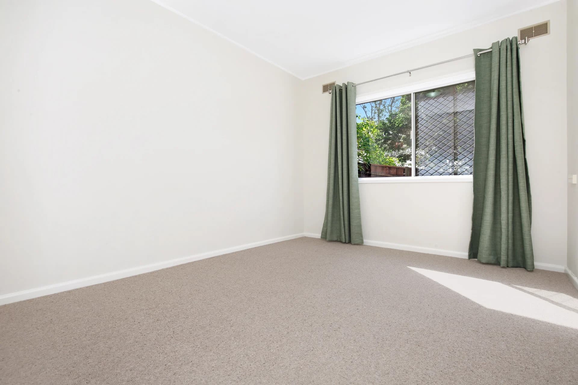 51 Blackman Parade, UNANDERRA NSW 2526, Unanderra - Thumbnail 4