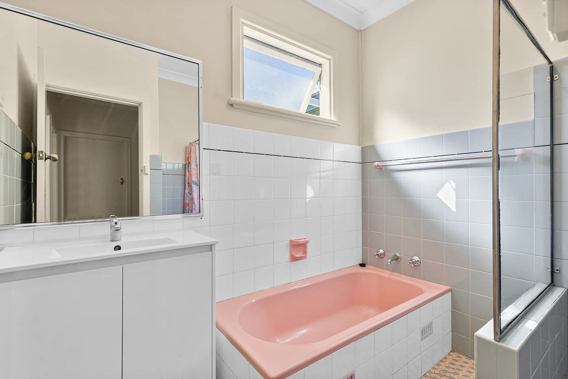 130 Mount Keira Road, WEST WOLLONGONG NSW 2500, Mount Keira - Thumbnail 3