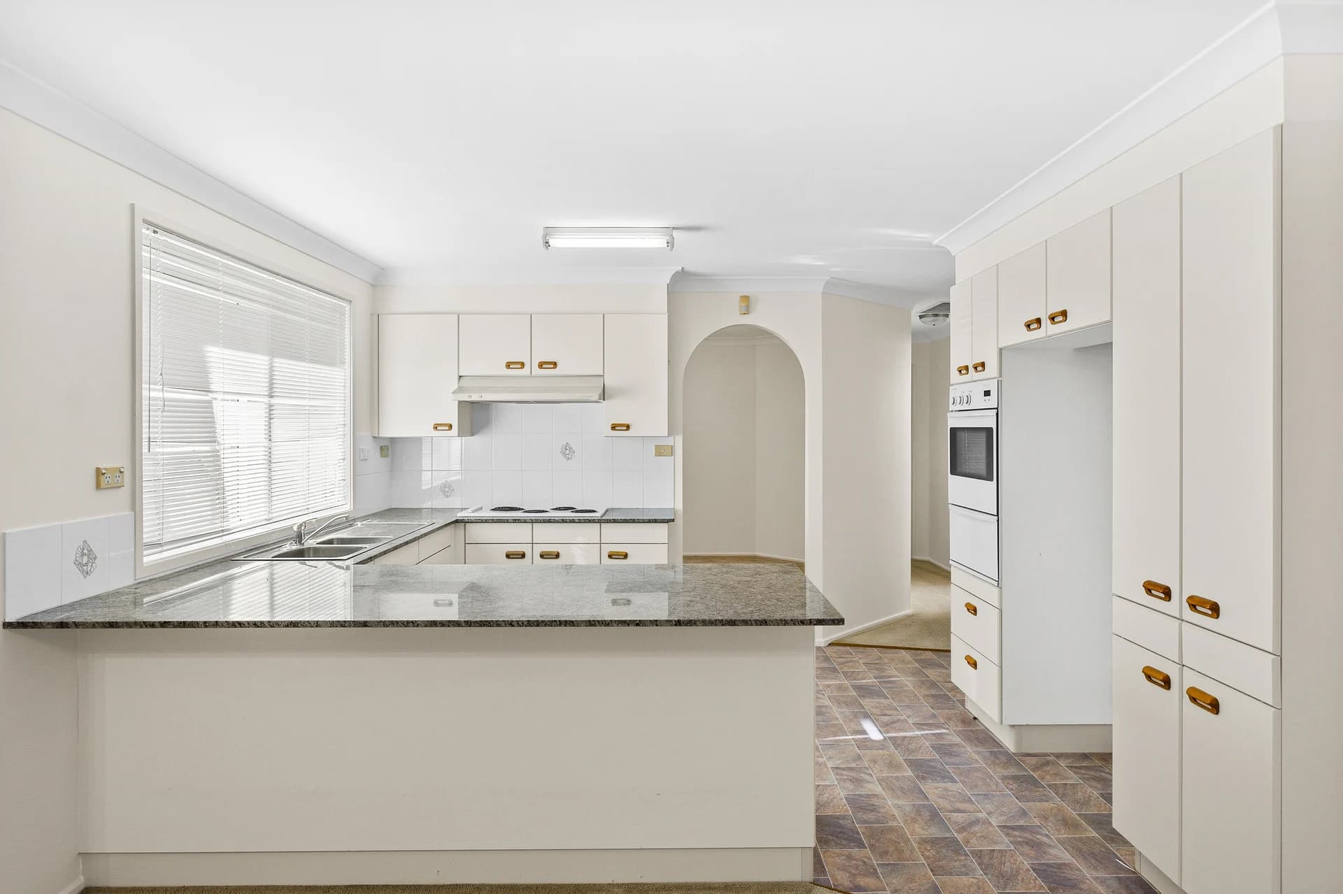 48 Blackman Parade, UNANDERRA NSW 2526, Unanderra - Thumbnail 2
