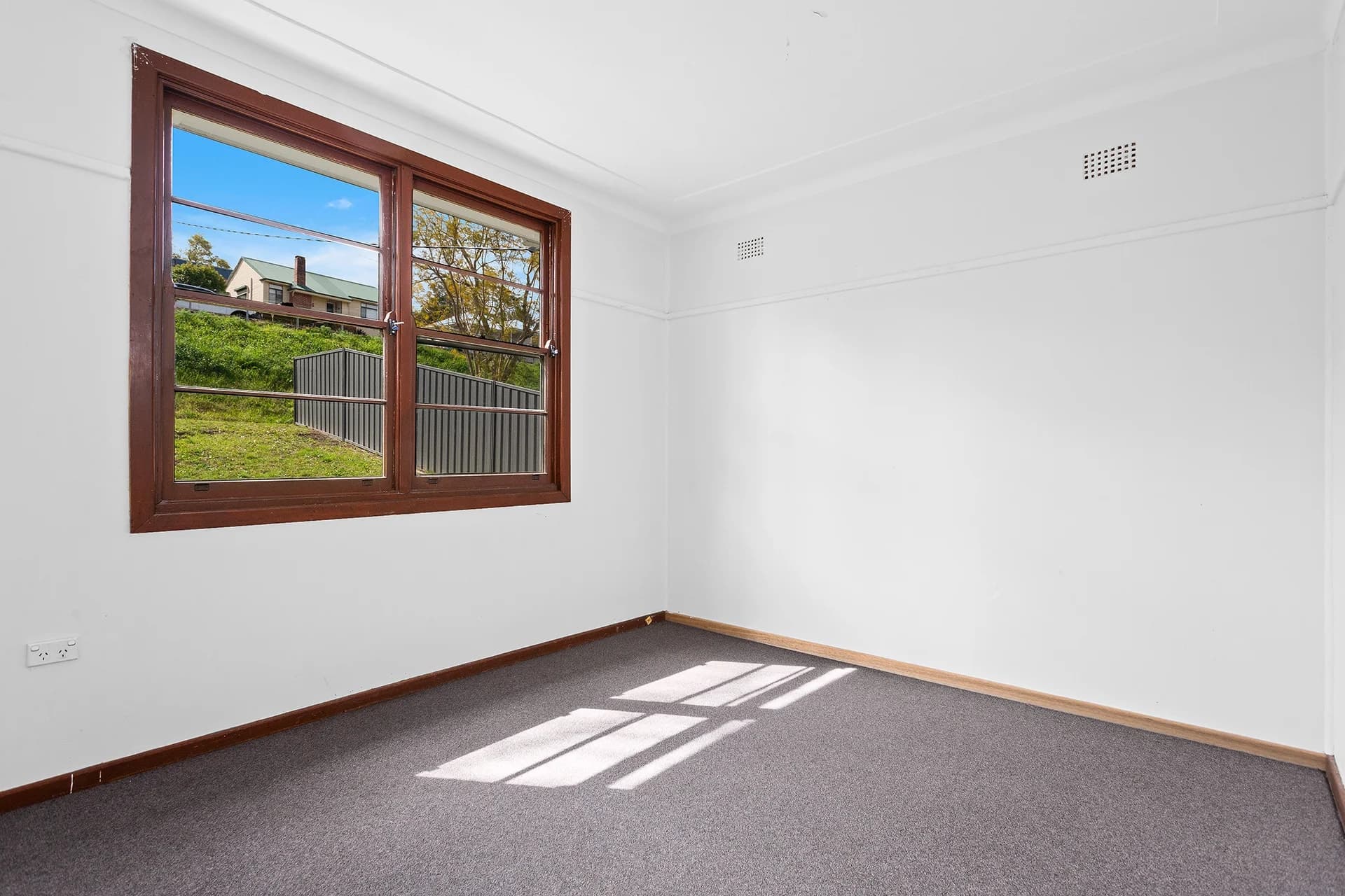 51 Maynes Parade, UNANDERRA NSW 2526, Unanderra - Thumbnail 3
