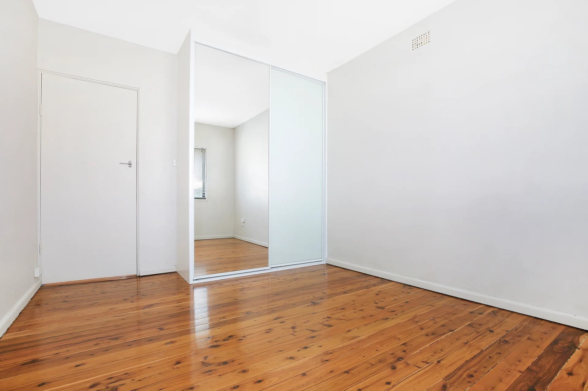 6 Korrongulla Crescent, PRIMBEE NSW 2502, Primbee - Thumbnail 3