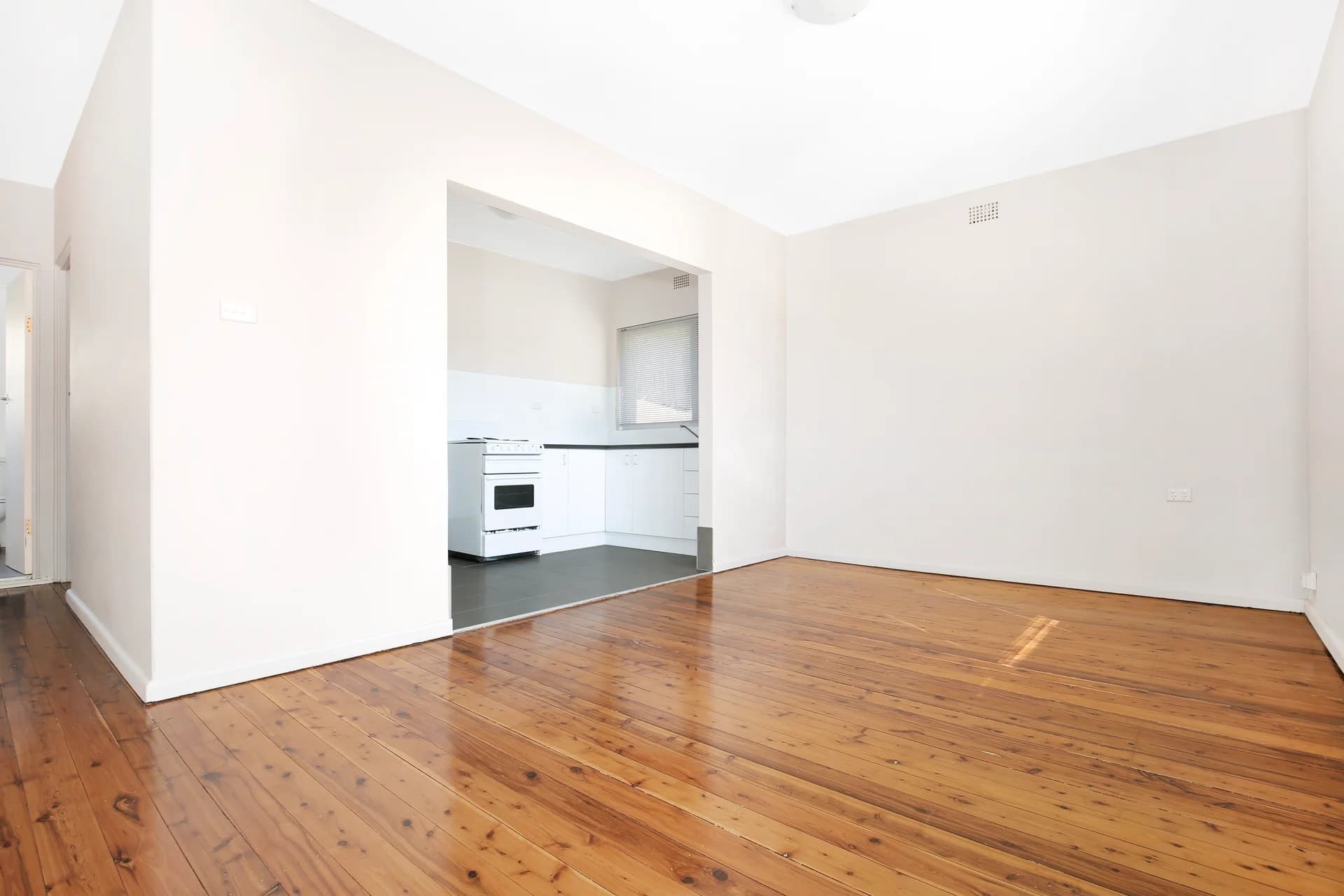 6 Korrongulla Crescent, PRIMBEE NSW 2502, Primbee - Thumbnail 8