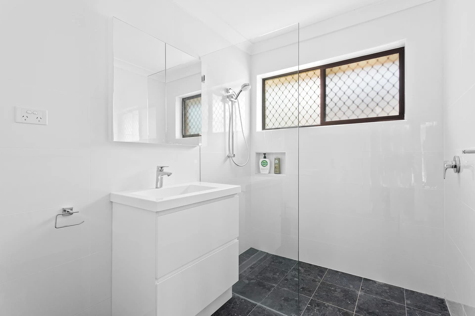 45 Rickard Road, UNANDERRA NSW 2526, Unanderra - Image 1
