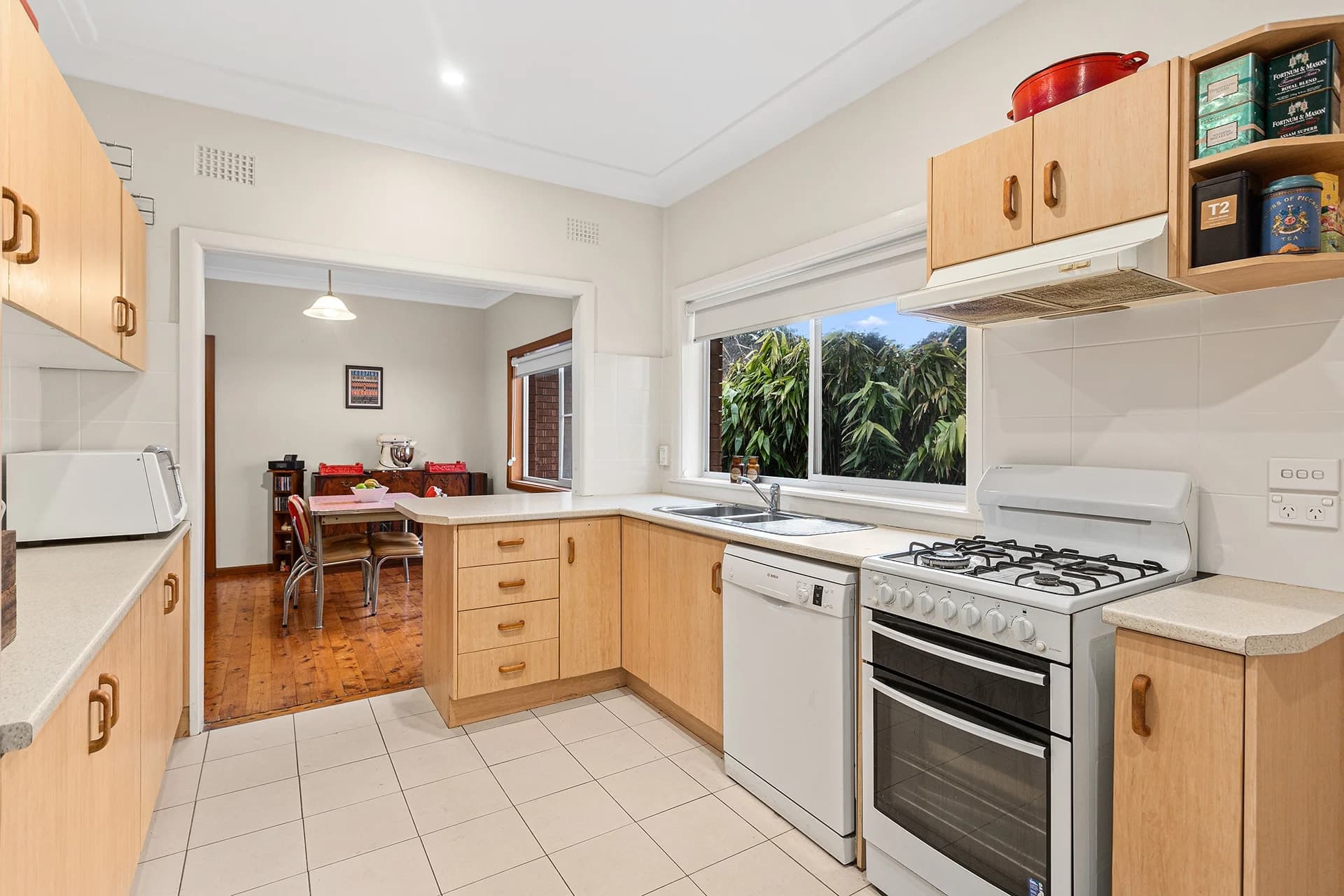11 Elizabeth Street, MANGERTON NSW 2500, Mangerton - Thumbnail 8