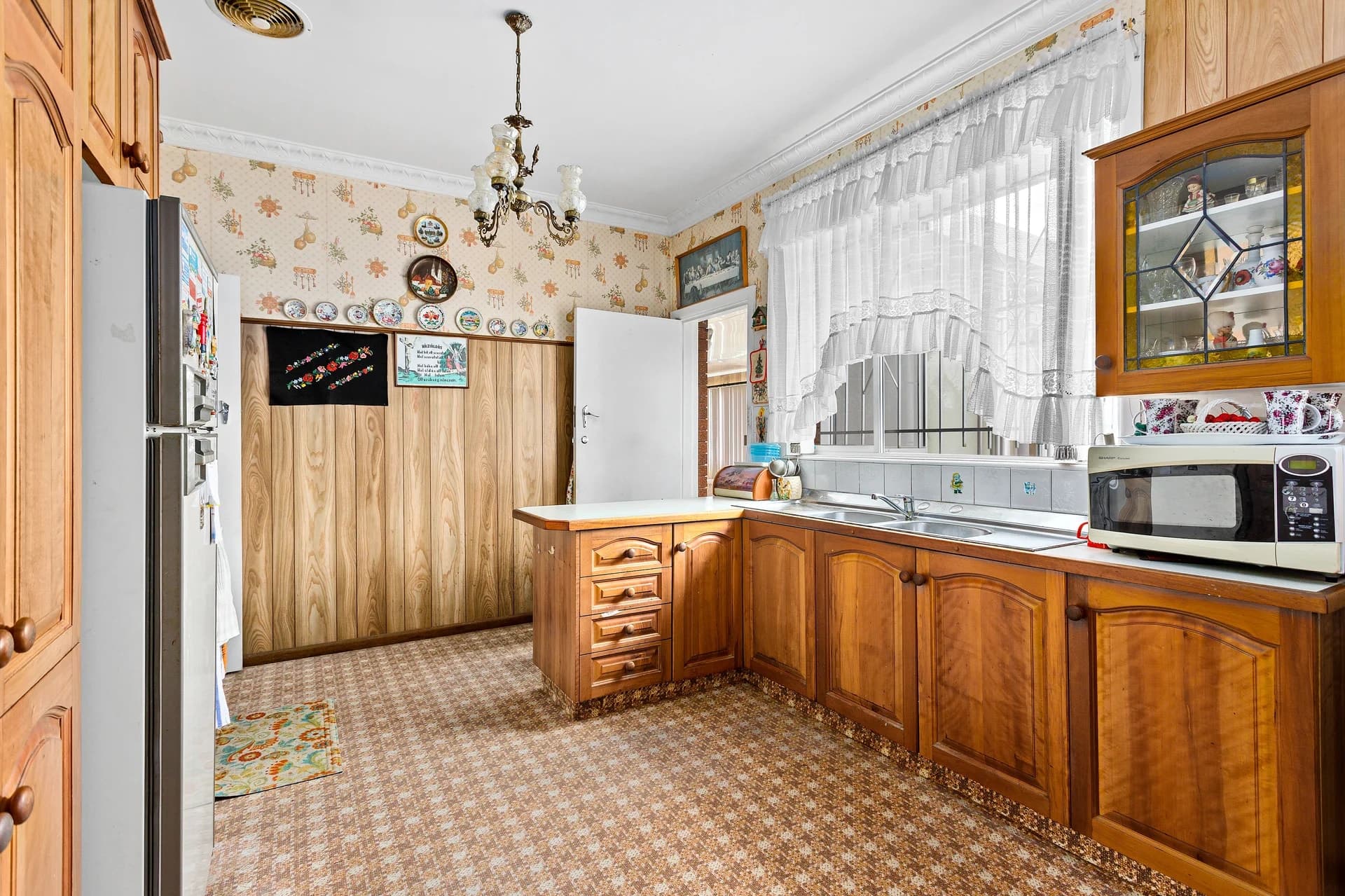 32 Beverley Avenue, UNANDERRA NSW 2526, Unanderra - Image 1