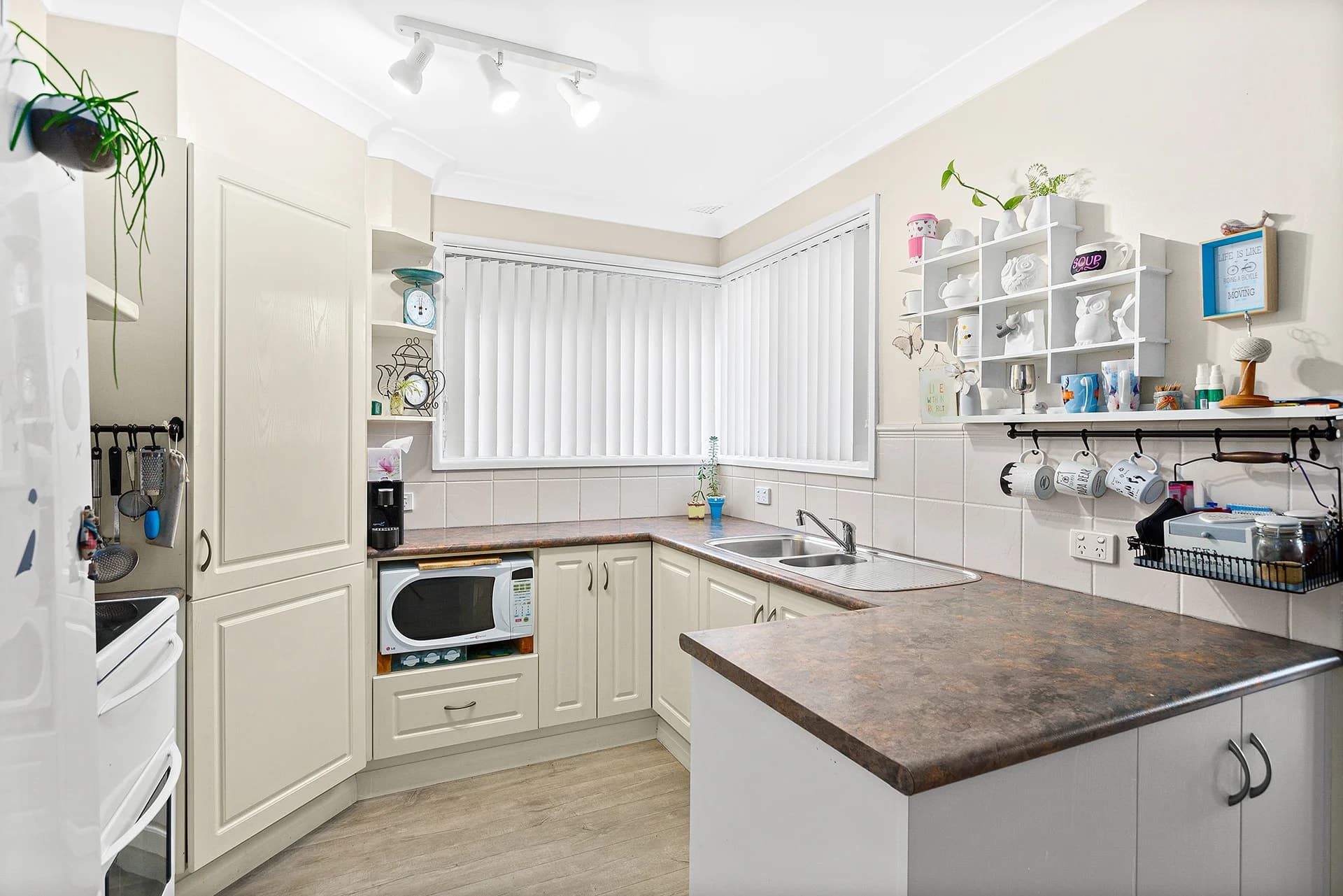 49 Rickard Road, UNANDERRA NSW 2526, Unanderra - Image 1