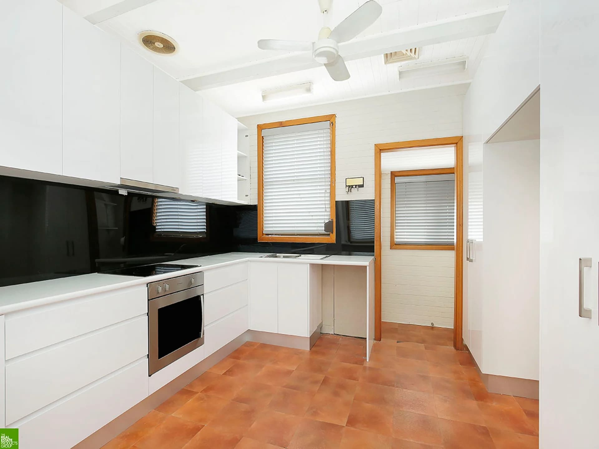 49 Lindsay Street, UNANDERRA NSW 2526, Unanderra - Image 1