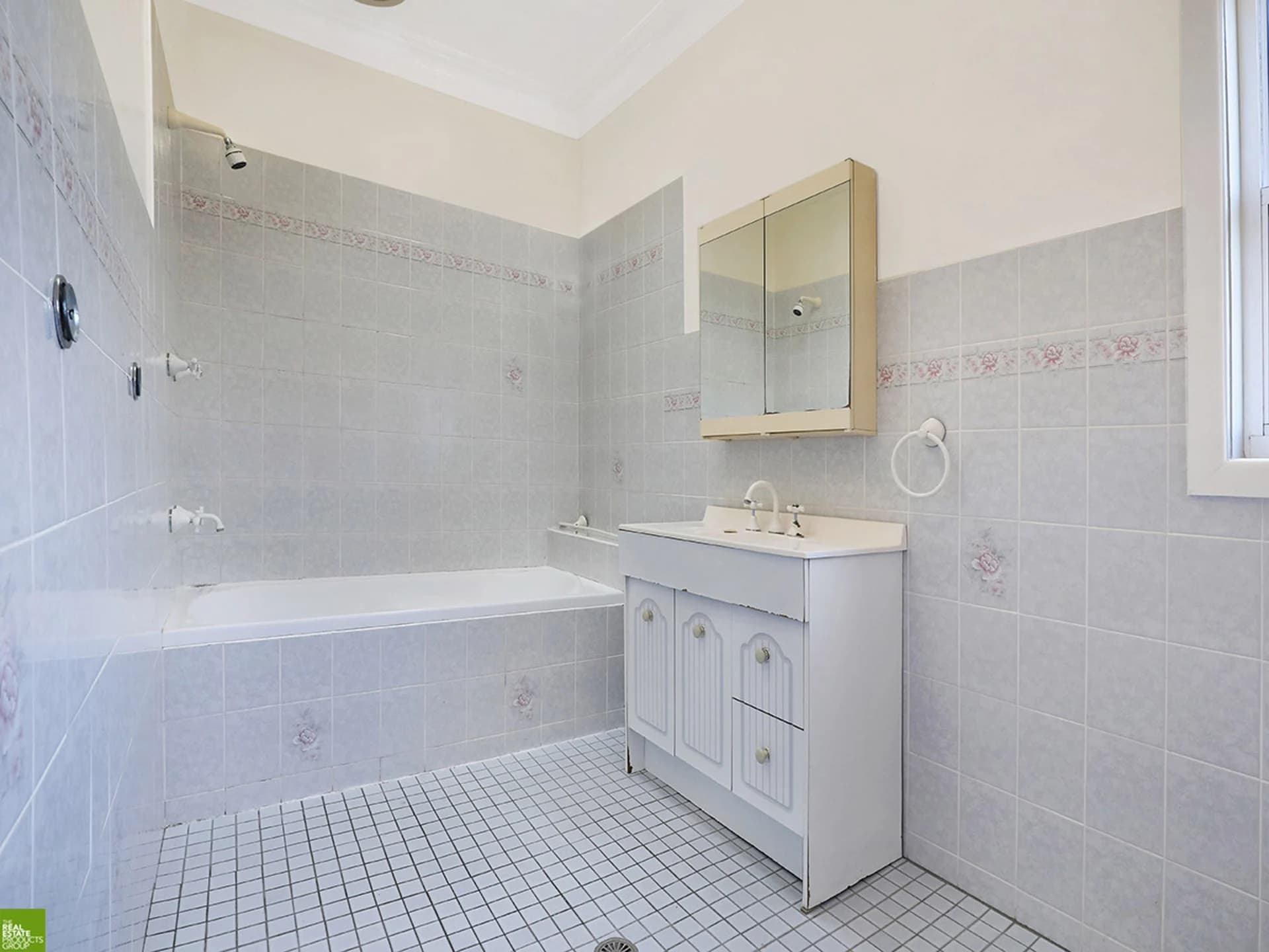 69 Blackman Parade, UNANDERRA NSW 2526, Unanderra - Thumbnail 2