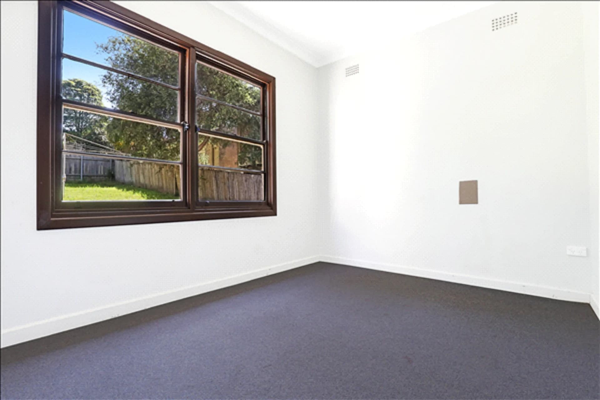 322 Gladstone Avenue, MOUNT SAINT THOMAS NSW 2500, Mount Saint Thomas - Thumbnail 3