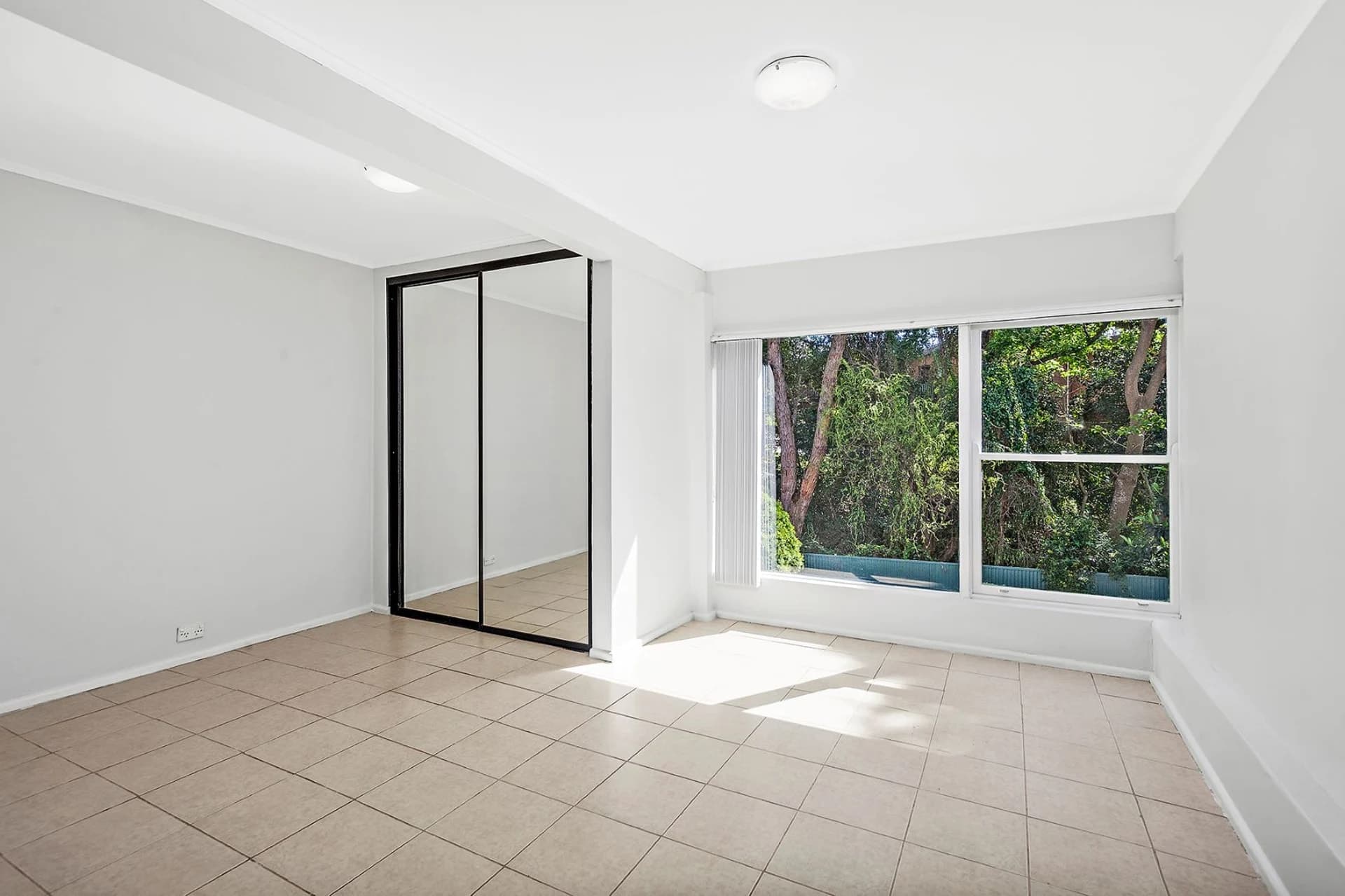 35 Denise Street, LAKE HEIGHTS NSW 2502, Lake Heights - Thumbnail 2