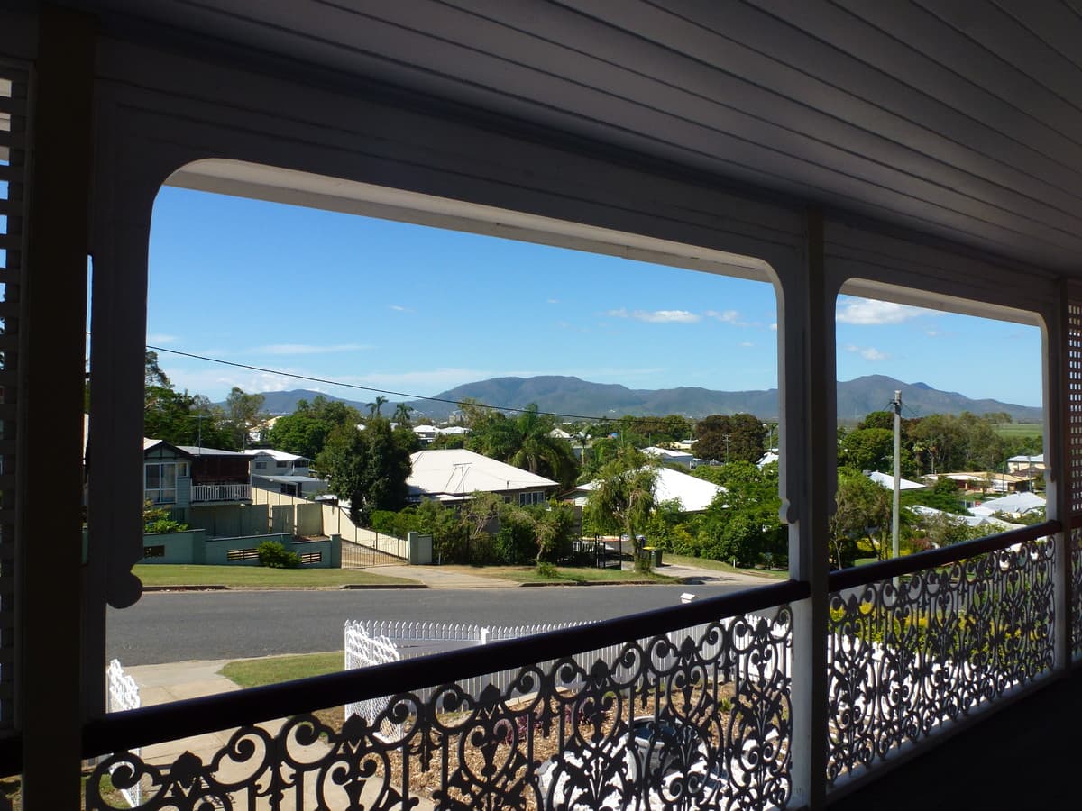 13 Lamington Street, THE RANGE QLD, The Range - Thumbnail 2
