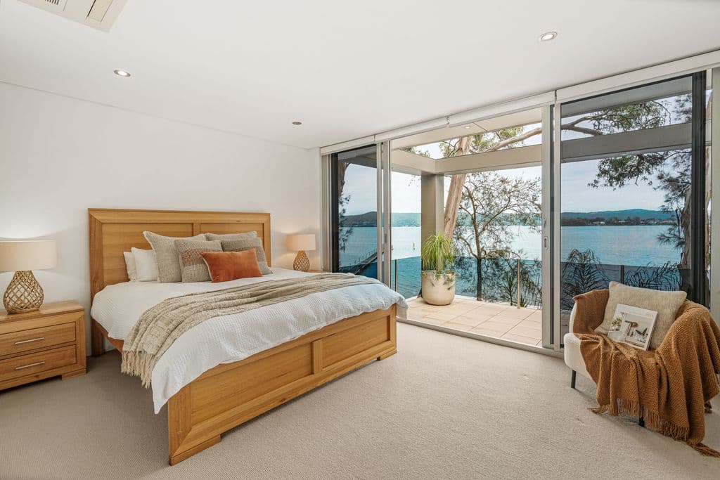 297 Avoca Drive, Green Point - Thumbnail 8