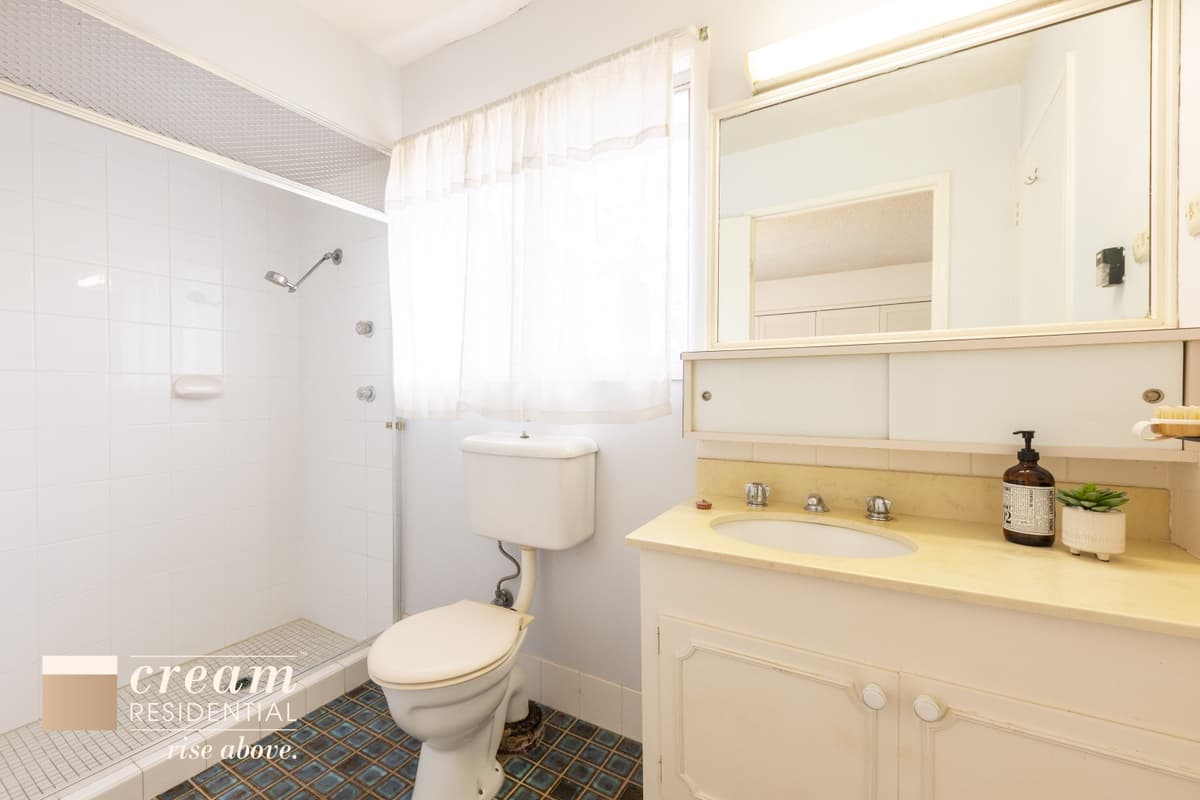 10 Ogilvie Place, Garran, Garran - Image 1