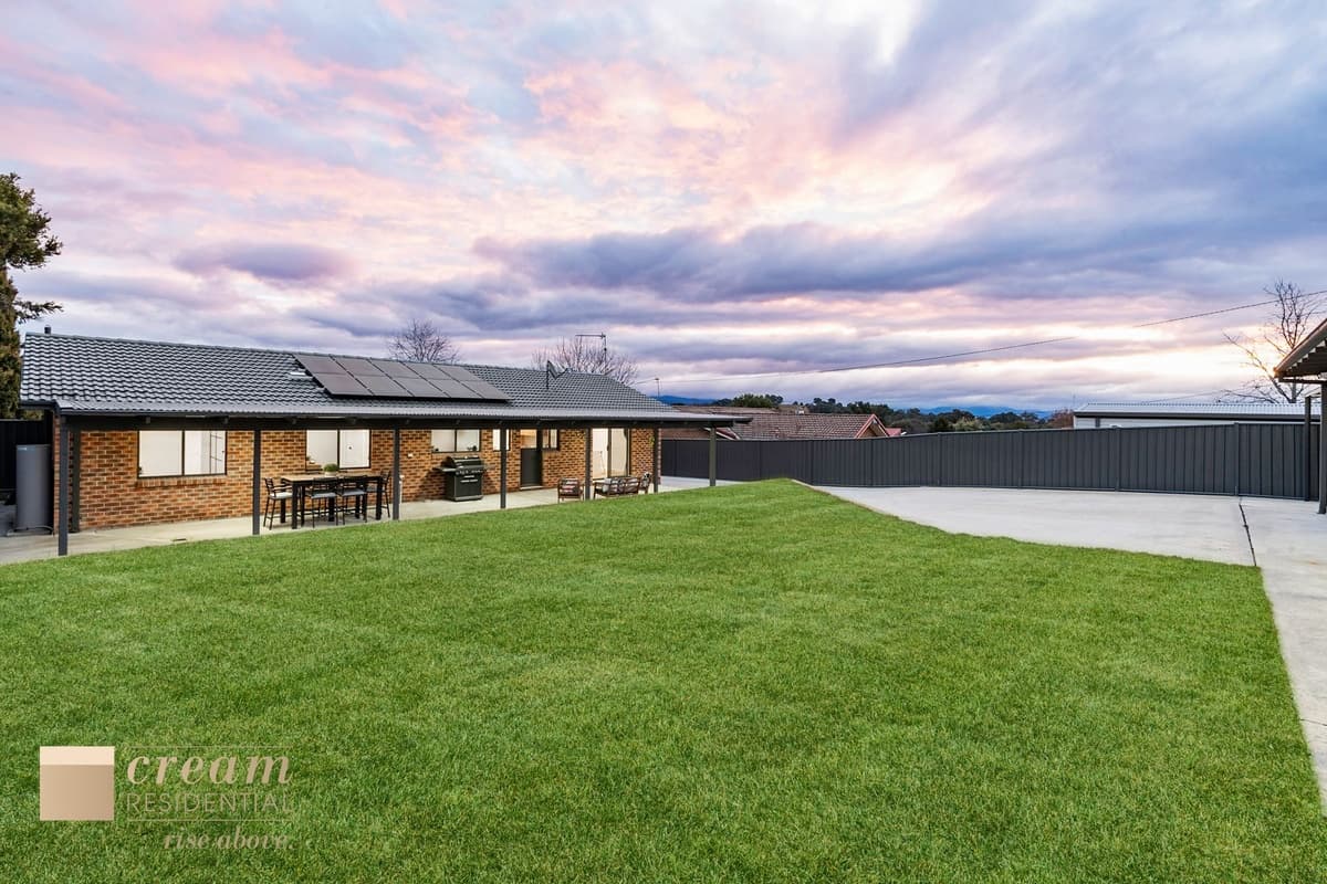 44 Couchman Crescent, Chisholm, Chisholm - Thumbnail 2