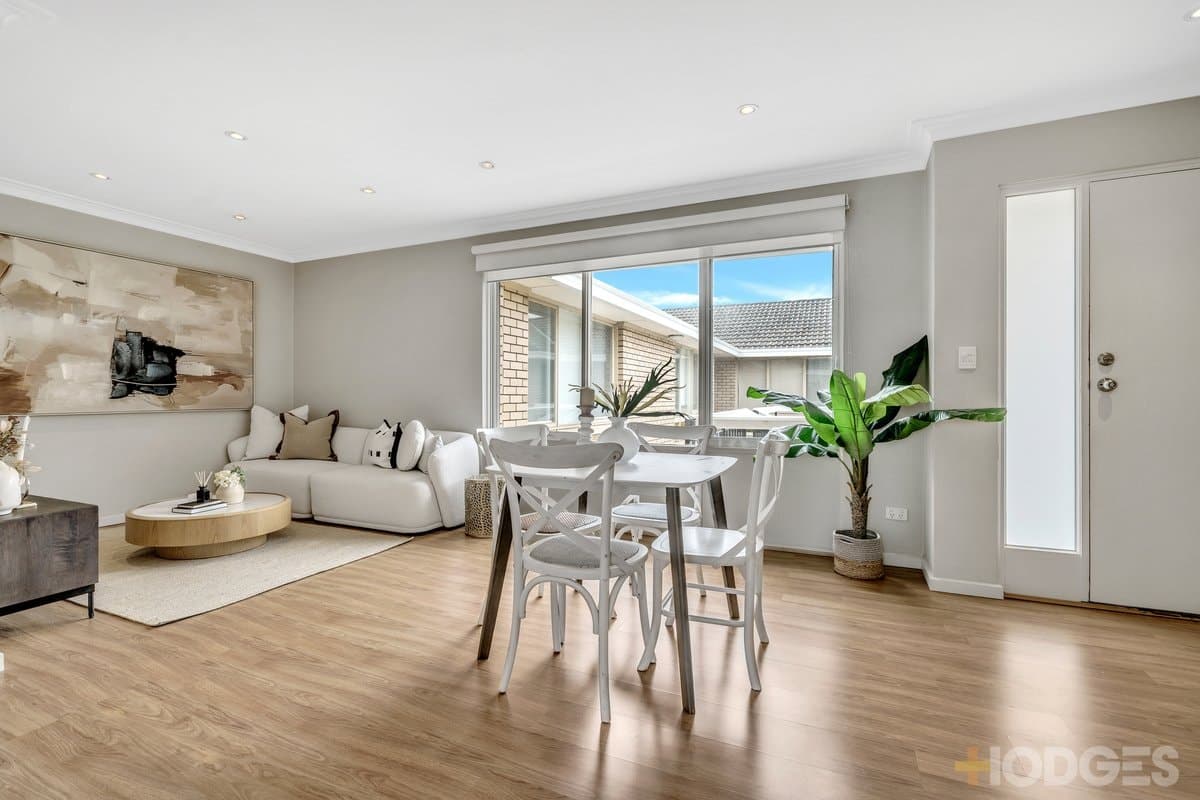 13 / 3-7 Davies Street, Mentone, VIC, 3194, Mentone - Thumbnail 2