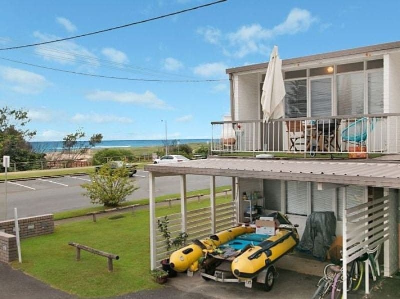 1/74 Pacific Parade Lynton Lodge BILINGA QLD, Lynton Lodge Bilinga - Image 1