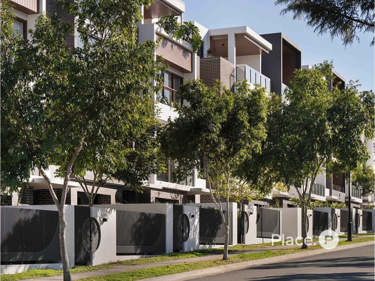 75 Jacaranda Place, Indooroopilly - Thumbnail 2