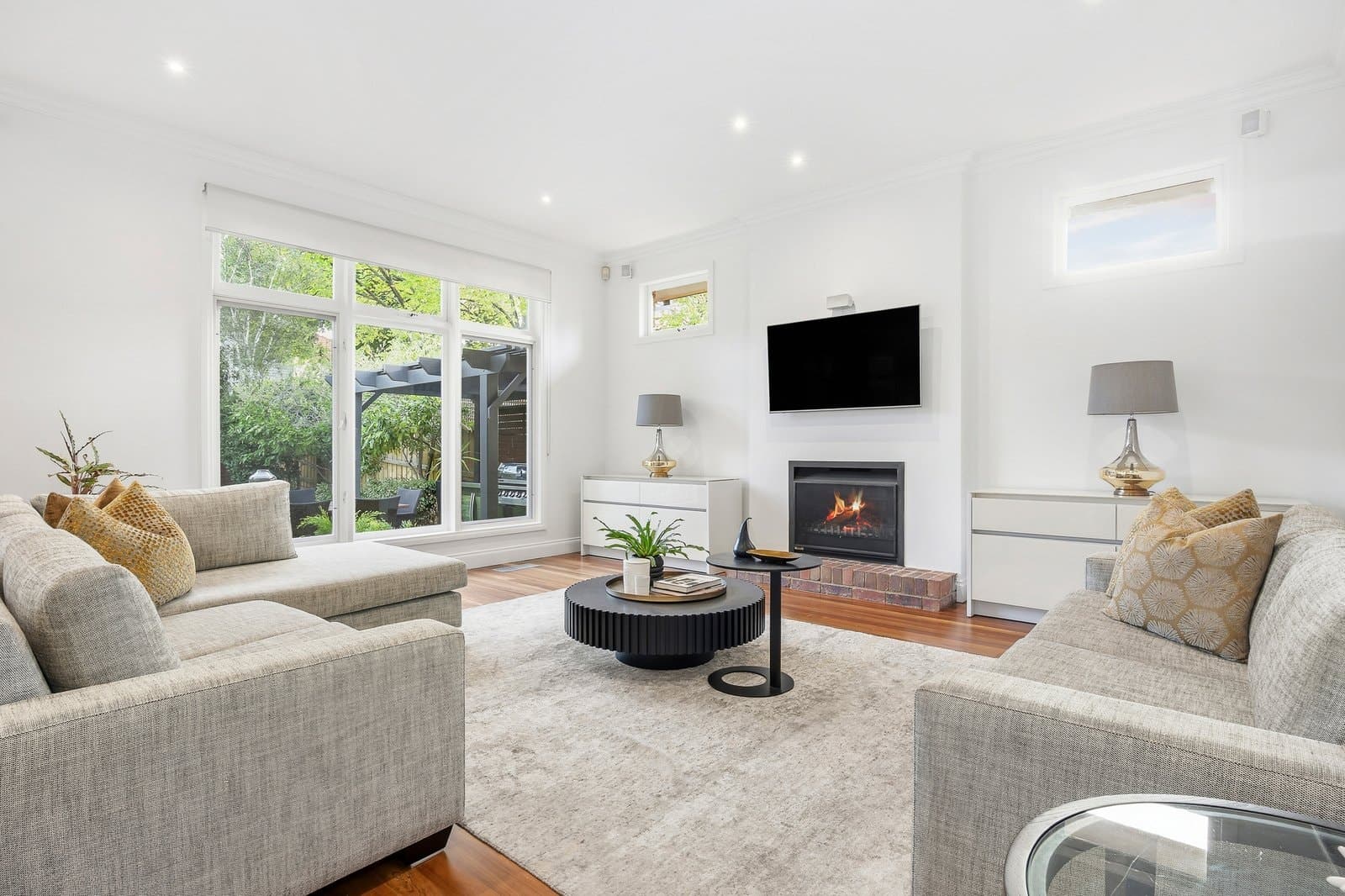 8 Lille Street, Surrey Hills - Thumbnail 2