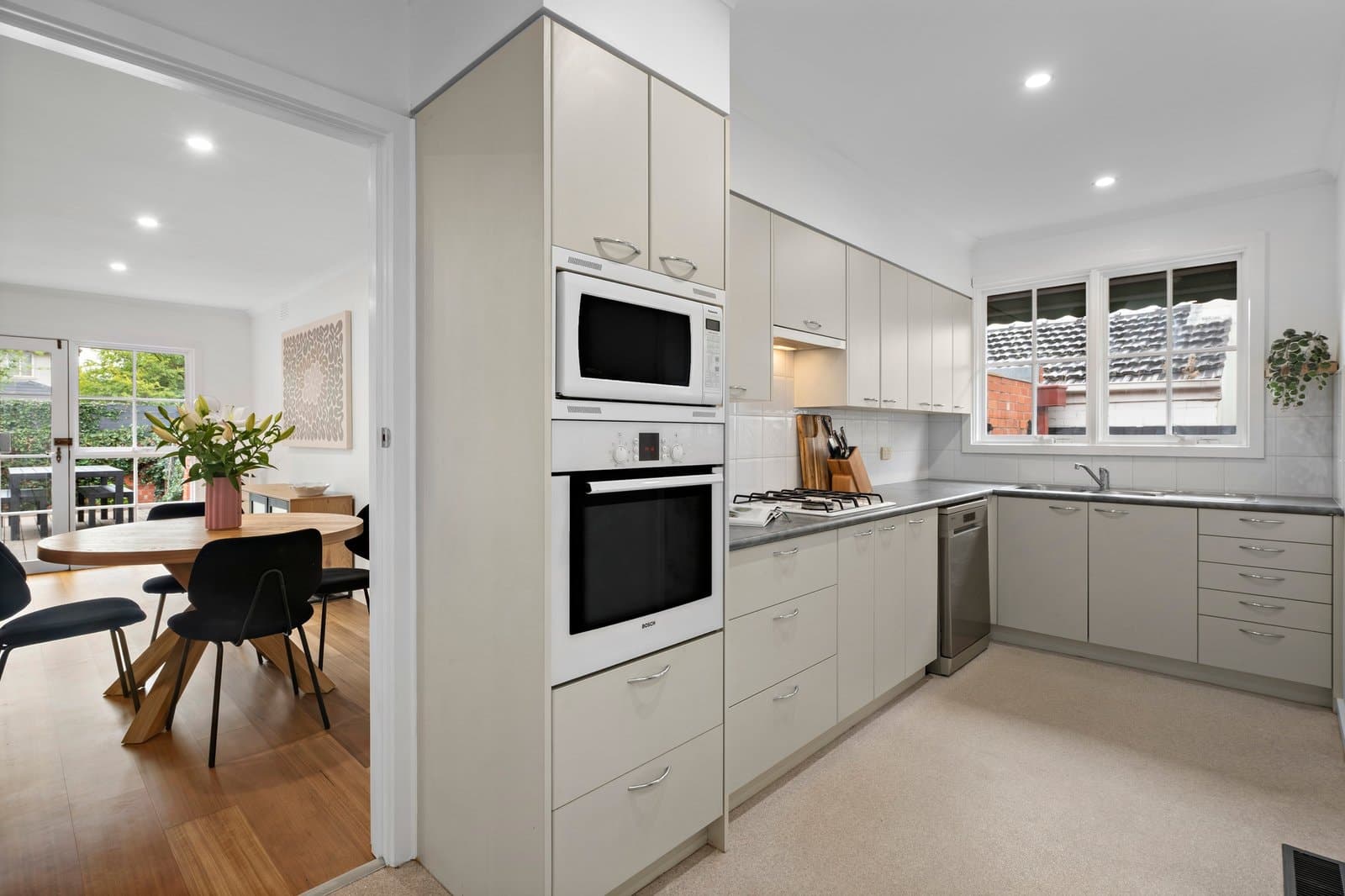 1/12 Peace Street, Glen Iris - Thumbnail 5