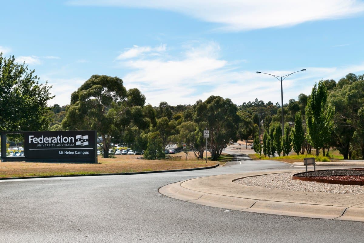 9 Rosewood Court, MOUNT HELEN VIC 3350, Mount Helen Property Image - Thumbnail 6