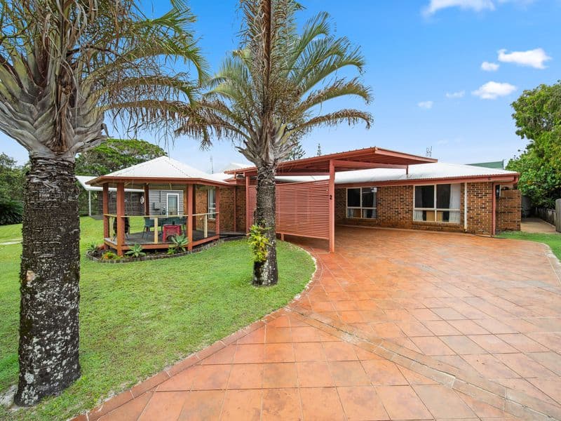 6 TARWINE STREET, Noosa North Shore, Noosa North Shore - Thumbnail 4