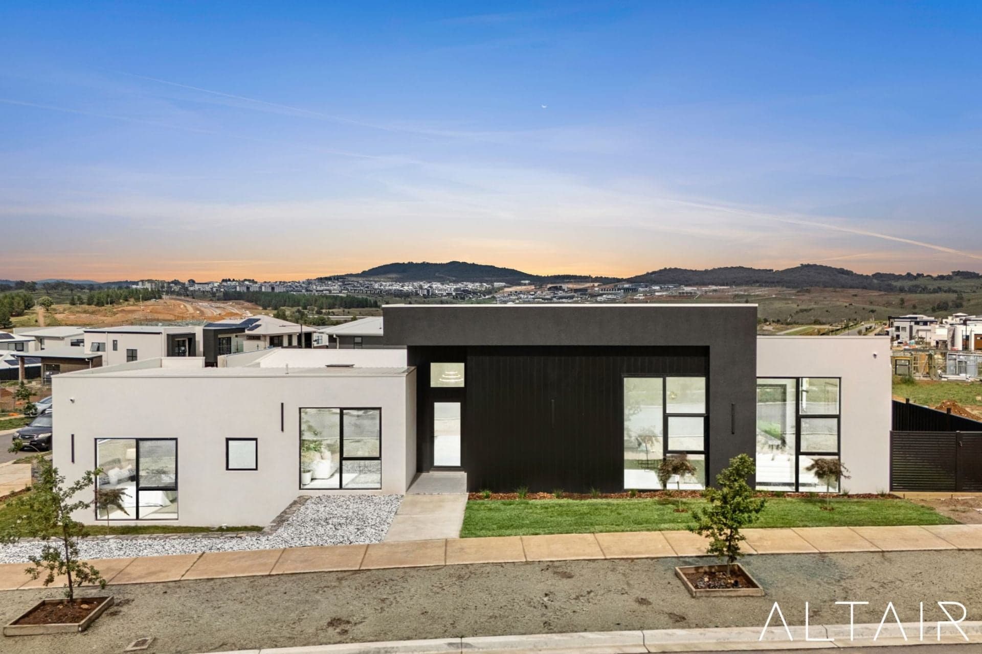 2 Skyring Street, Whitlam, ACT, Whitlam - Thumbnail 2