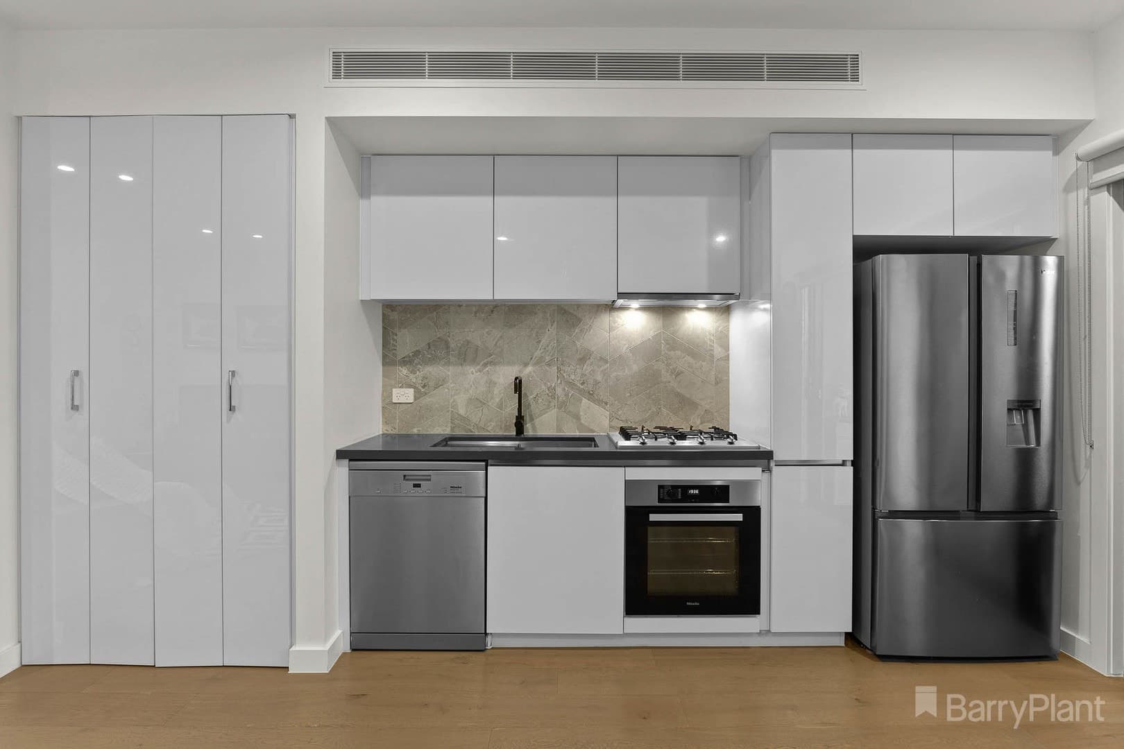 2/5 Tranmere Avenue, Carnegie, VIC 3163, Carnegie - Thumbnail 8