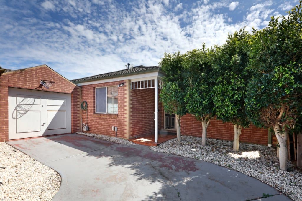 2/19 Haigh Street, Bentleigh East - Image 1