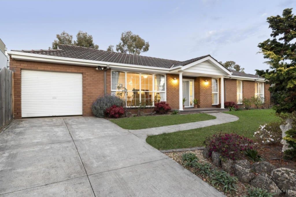 7 Newbury Close, Templestowe Lower - Image 1