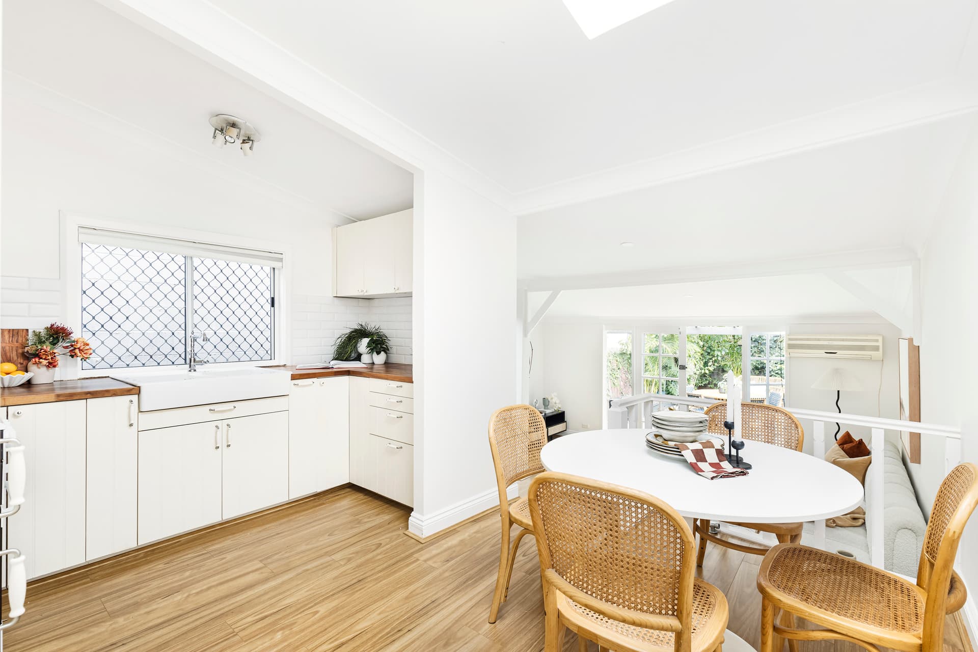 32 Carlton Crescent, Summer Hill - Thumbnail 3