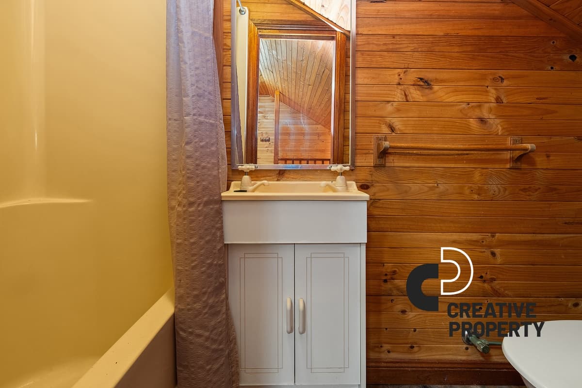 71 Cambronne Parade, Elermore Vale, Elermore Vale - Thumbnail 3