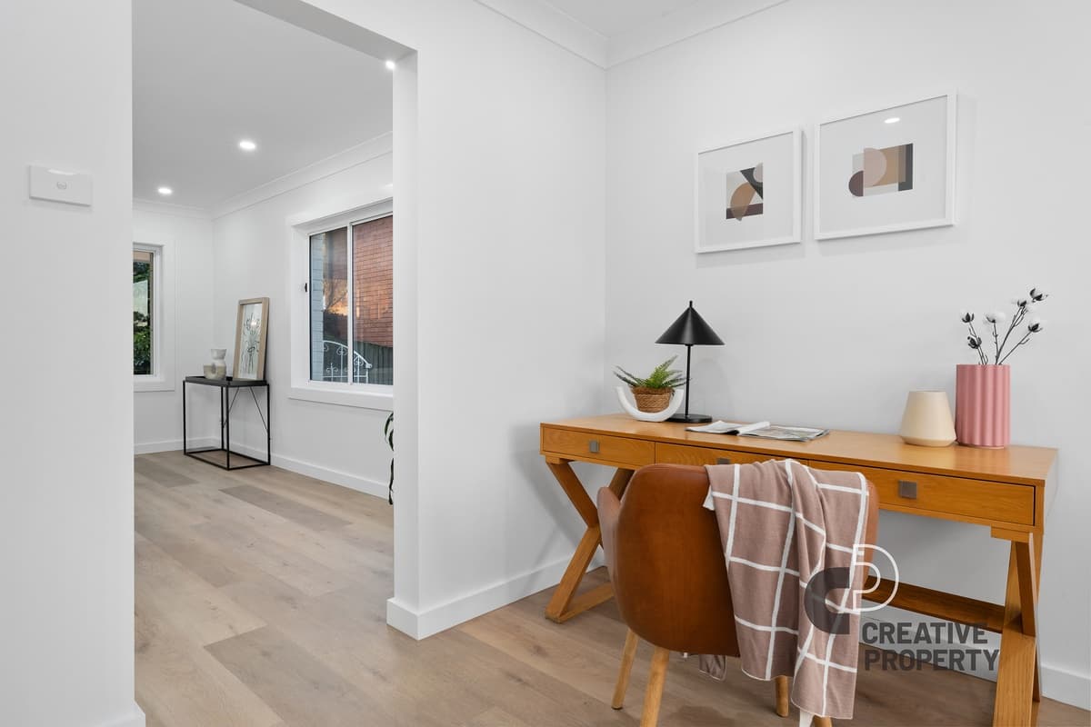 42 Cambronne Parade, Elermore Vale, Elermore Vale - Image 1