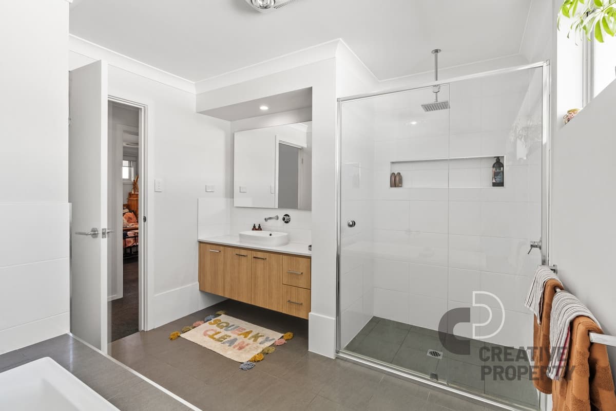 28 Seaside Boulevard, Fern Bay, Fern Bay - Thumbnail 4